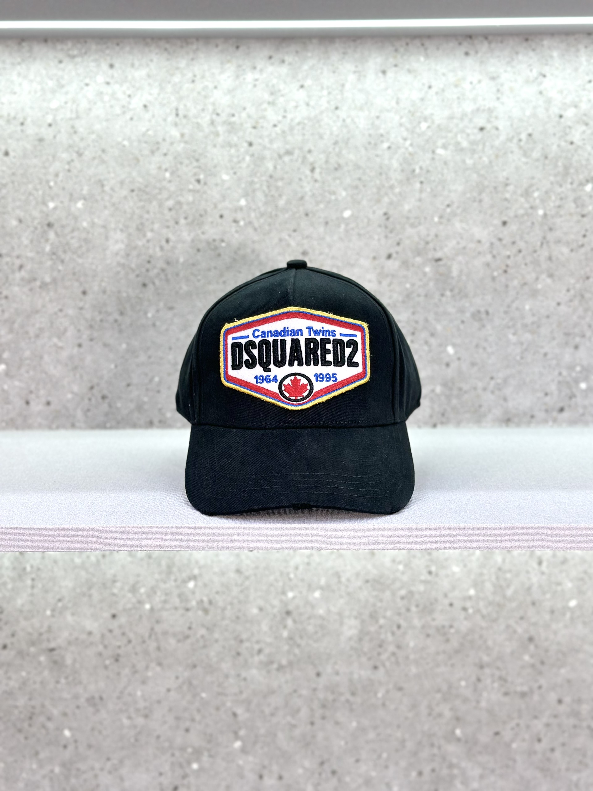 Mũ lưỡi trai, nón kết Dsquared2 DSQ2 các mẫu các màu Like Auth fullbox VTN