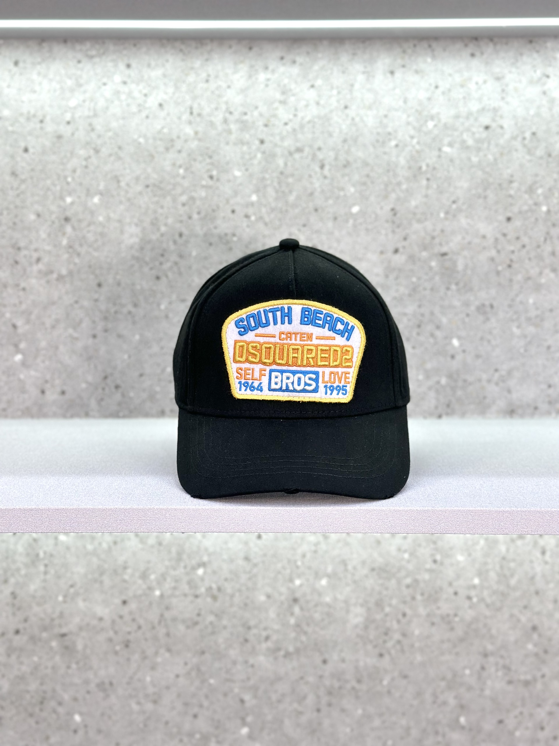 Mũ lưỡi trai, nón kết Dsquared2 DSQ2 các mẫu các màu Like Auth fullbox VTN