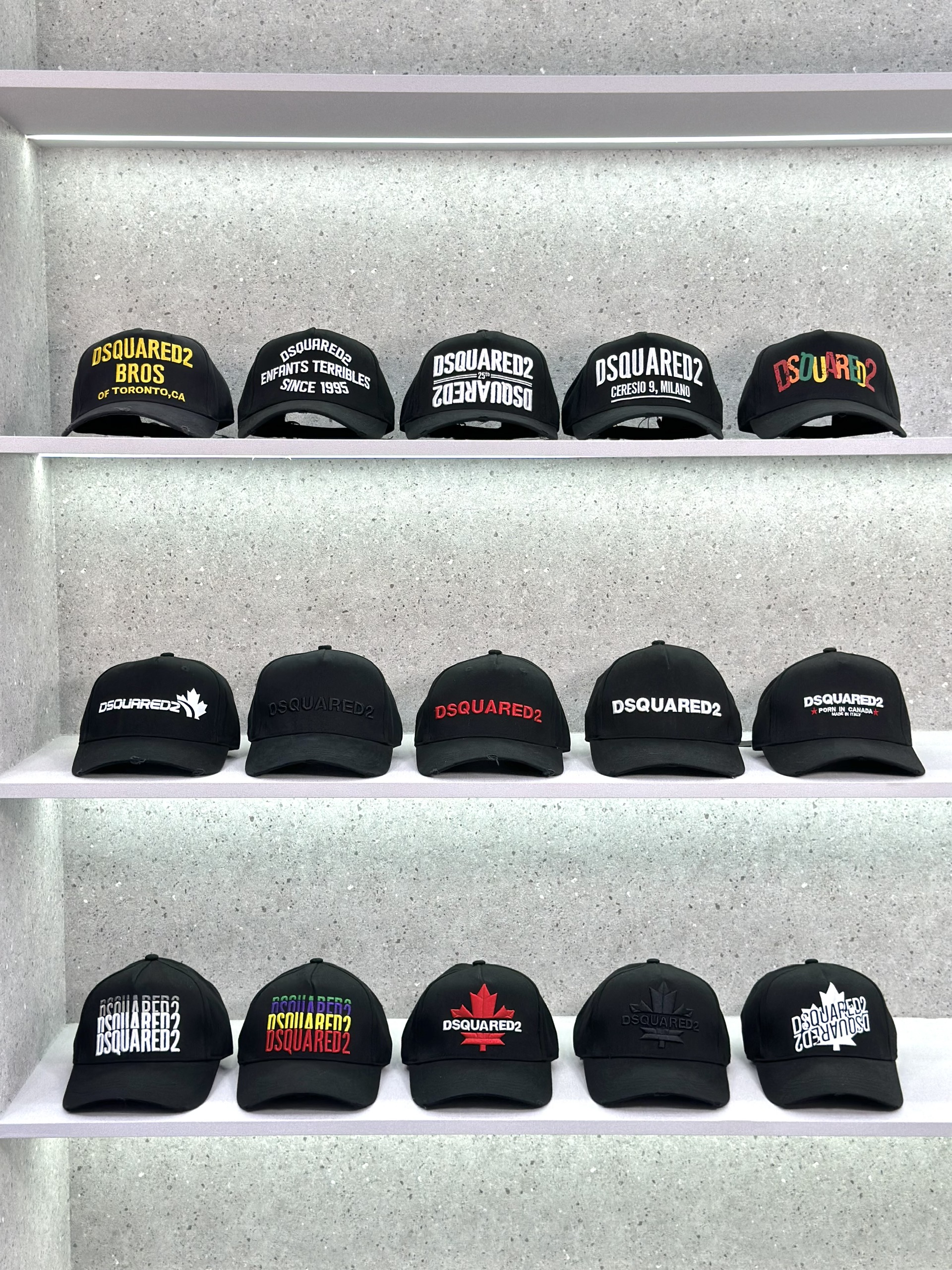 Mũ lưỡi trai, nón kết Dsquared2 DSQ2 logo chữ thêu các mẫu các màu Like Auth fullbox VTN