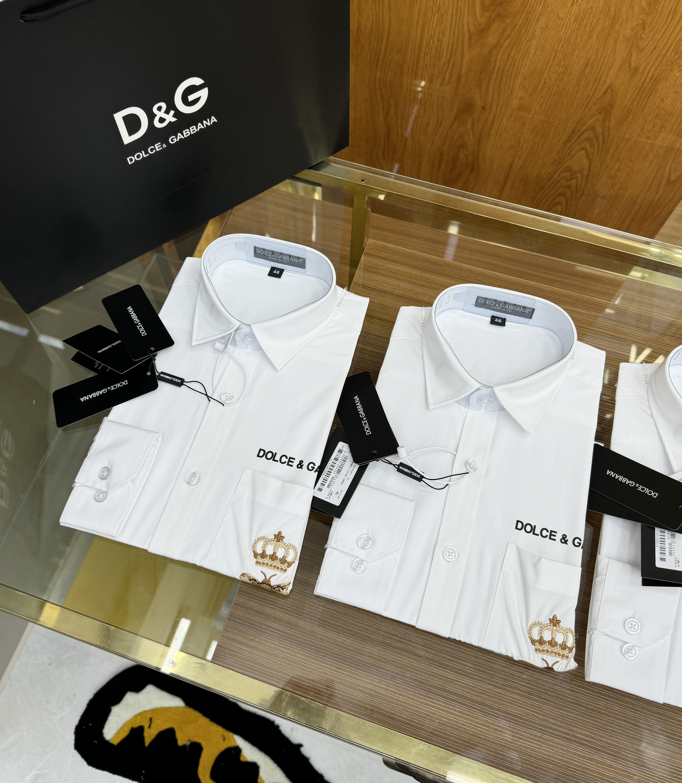 Áo sơ mi dài tay Dolce Gabbana DG Trắng logo Ong vương miện thêu túi ngực Like Auth on web CD LK