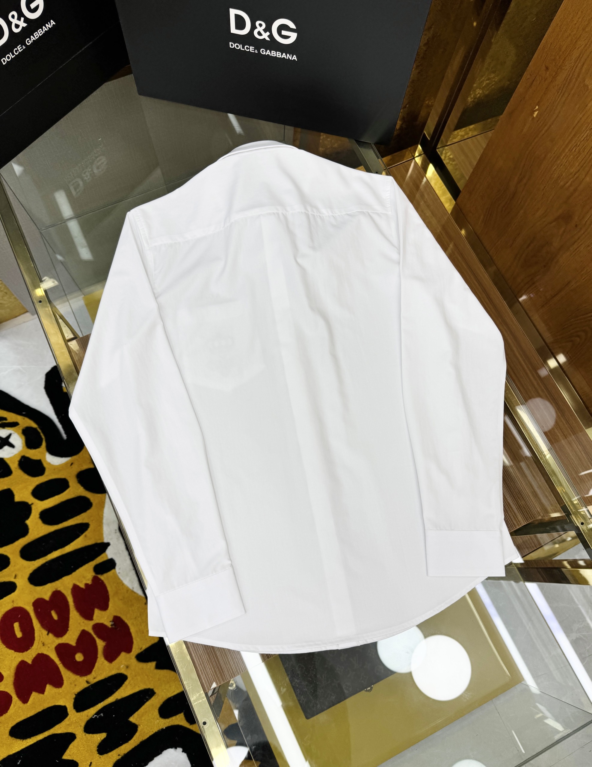 Áo sơ mi dài tay Dolce Gabbana DG Trắng logo Ong vương miện thêu túi ngực Like Auth on web CD LK