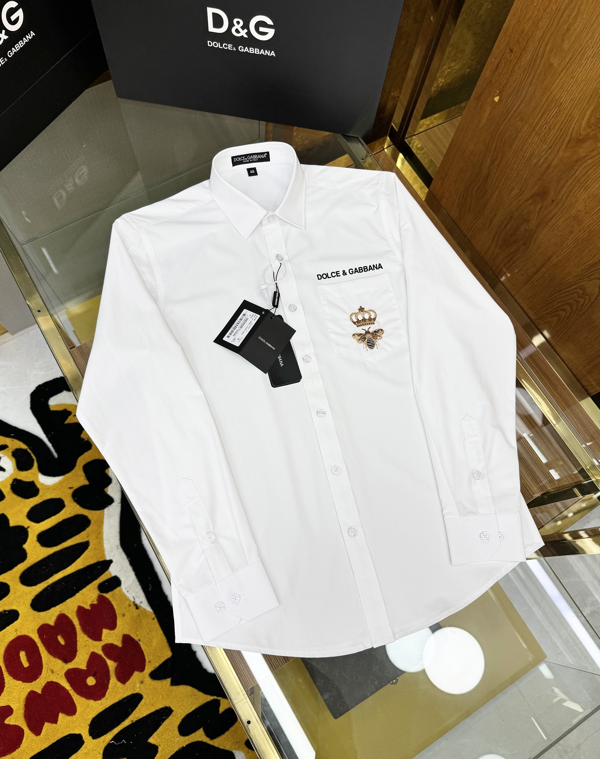Áo sơ mi dài tay Dolce Gabbana DG Trắng logo Ong vương miện thêu túi ngực Like Auth on web CD LK