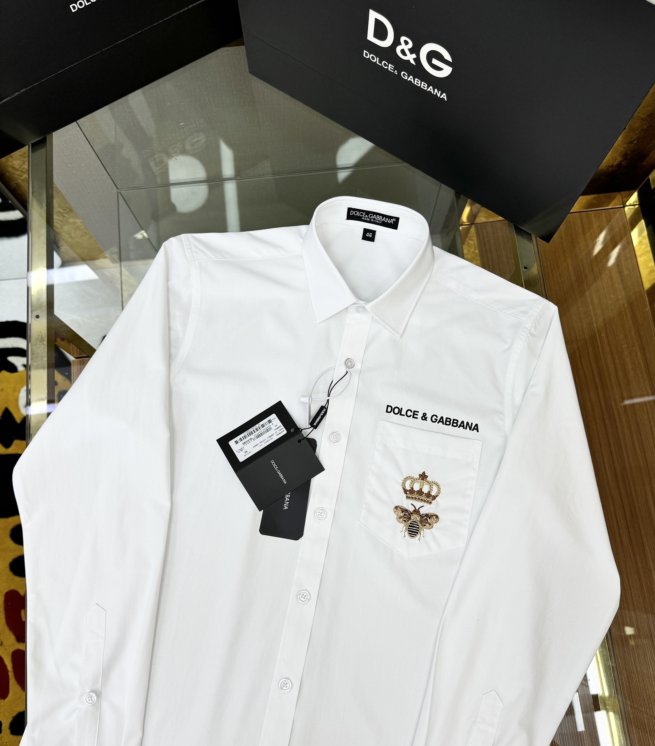 Áo sơ mi dài tay Dolce Gabbana DG Trắng logo Ong vương miện thêu túi ngực Like Auth on web CD LK