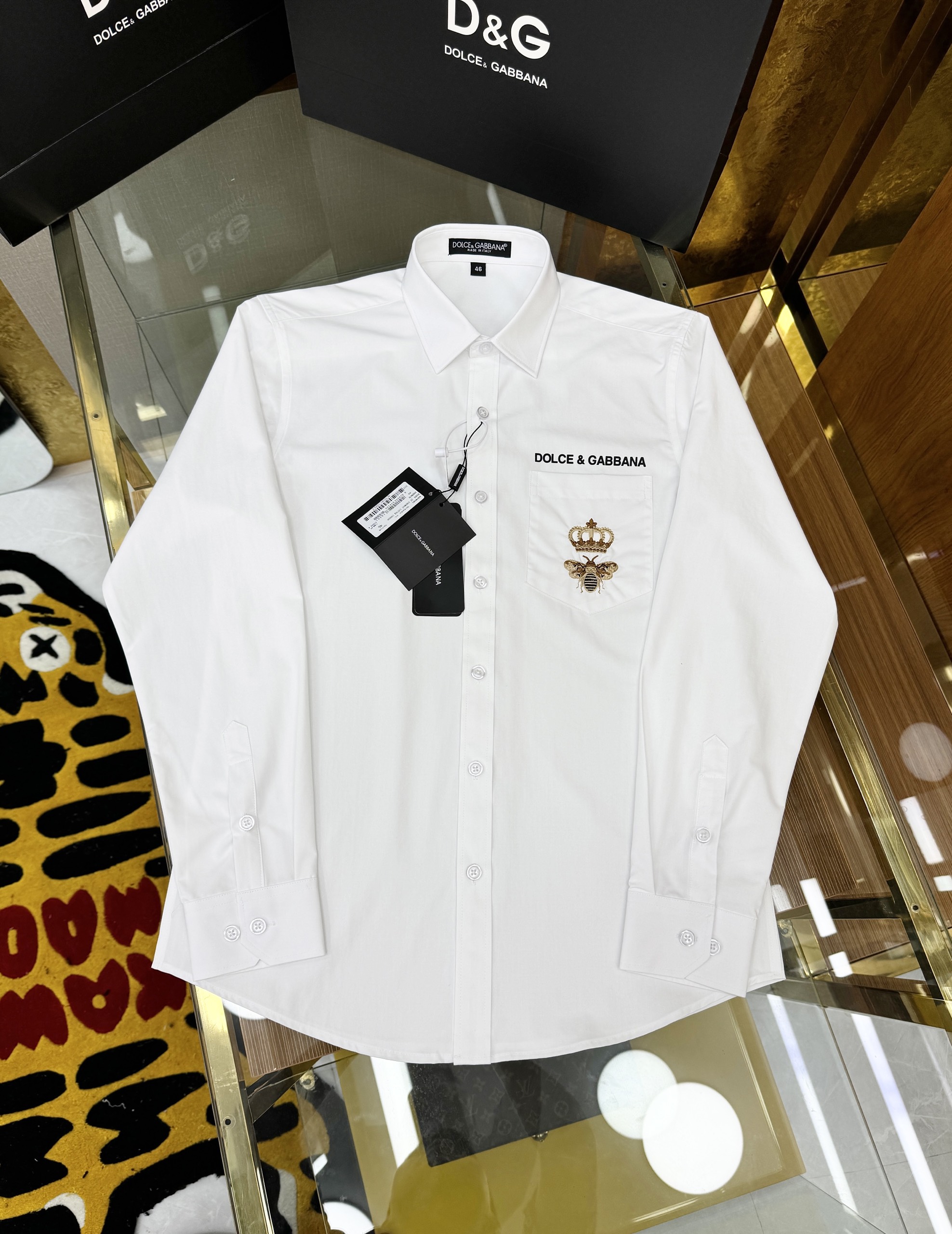 Áo sơ mi dài tay Dolce Gabbana DG Trắng logo Ong vương miện thêu túi ngực Like Auth on web CD LK