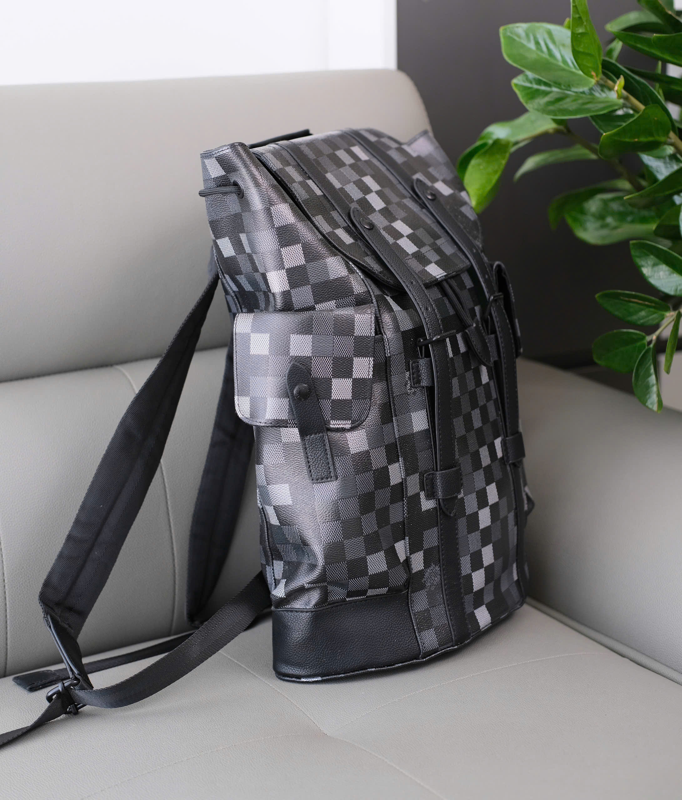 Balo Louis Vuitton LV Đen Caro full tag da kẻ dọc Like Auth 39x31x11 DDT