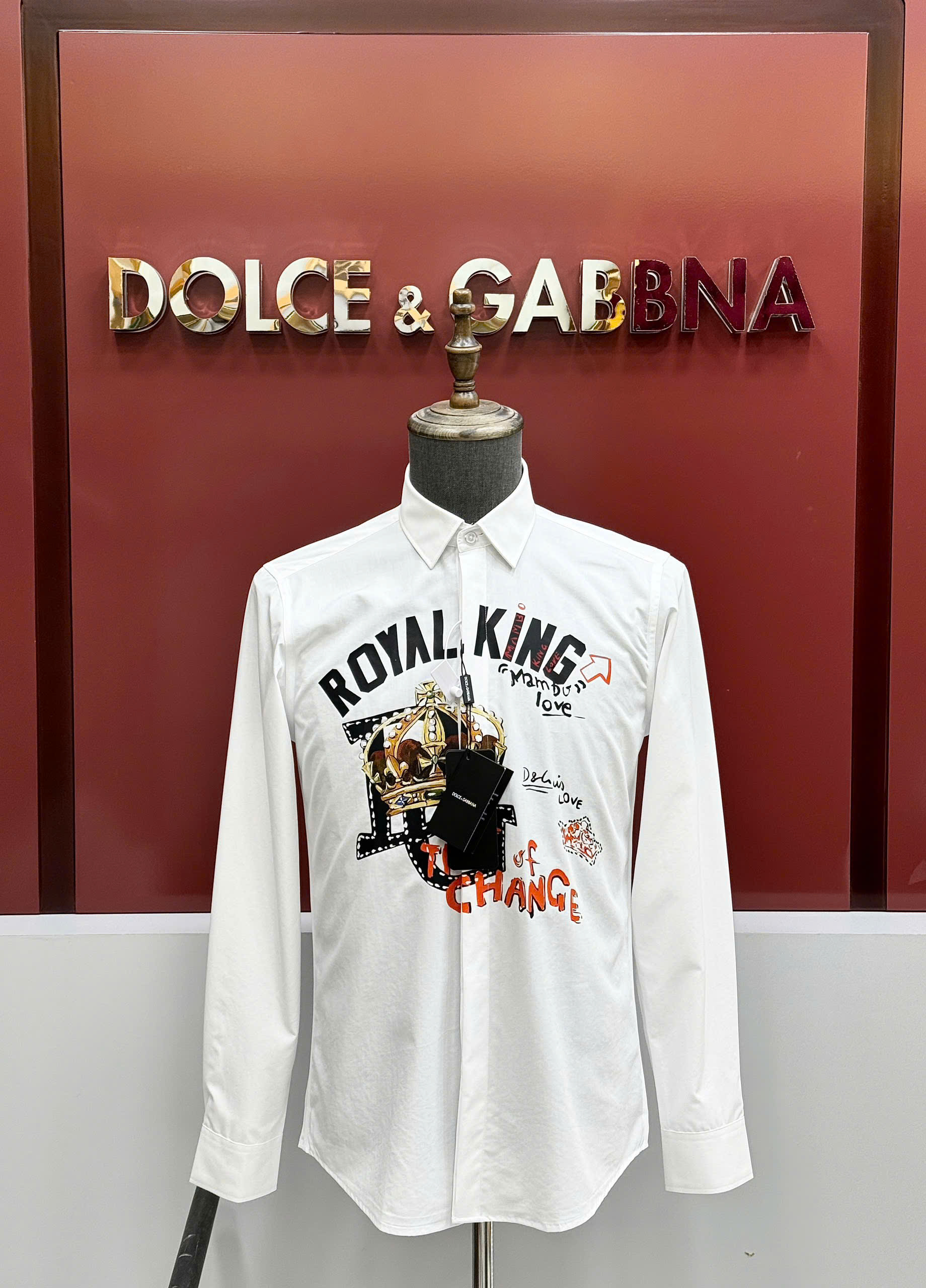 Áo sơ mi dài tay Dolce Gabbana DG Trắng họa tiết Royal King ngực Like Auth on web CD LK