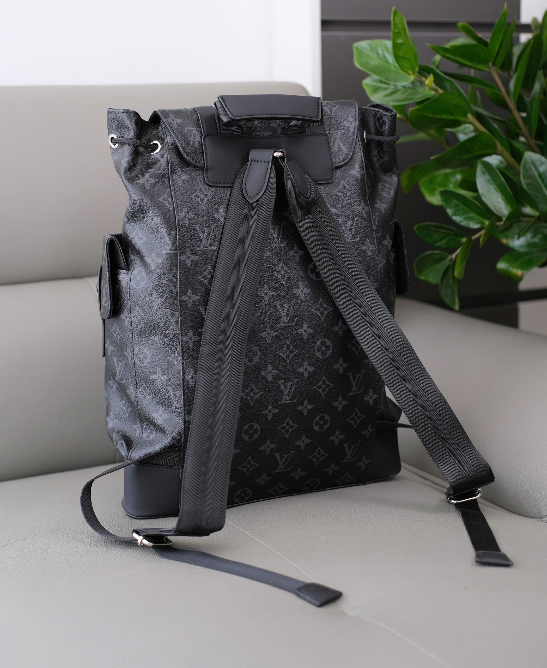 Balo Louis Vuitton LV Đen monogram full tag da kẻ dọc Like Auth 39x31x11 DDT