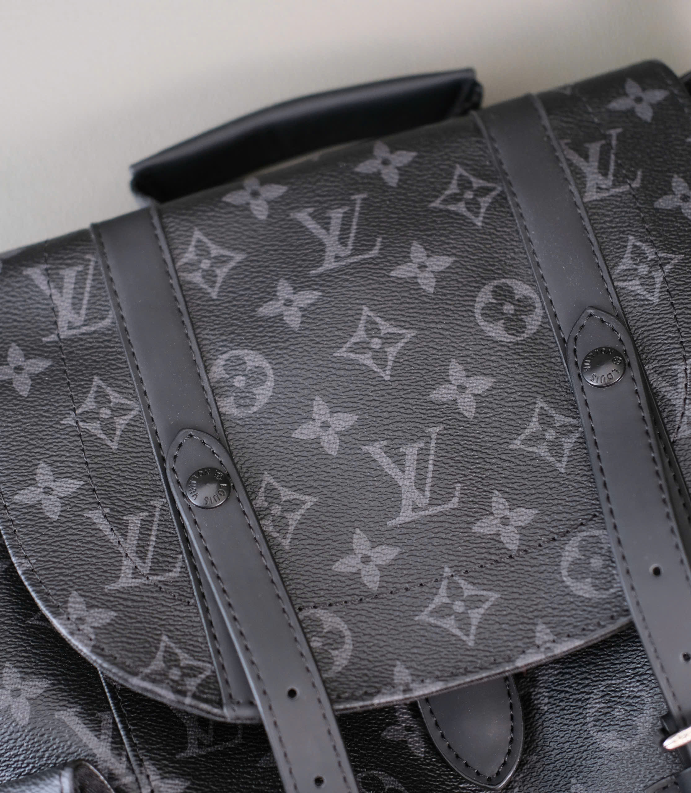 Balo Louis Vuitton LV Đen monogram full tag da kẻ dọc Like Auth 39x31x11 DDT