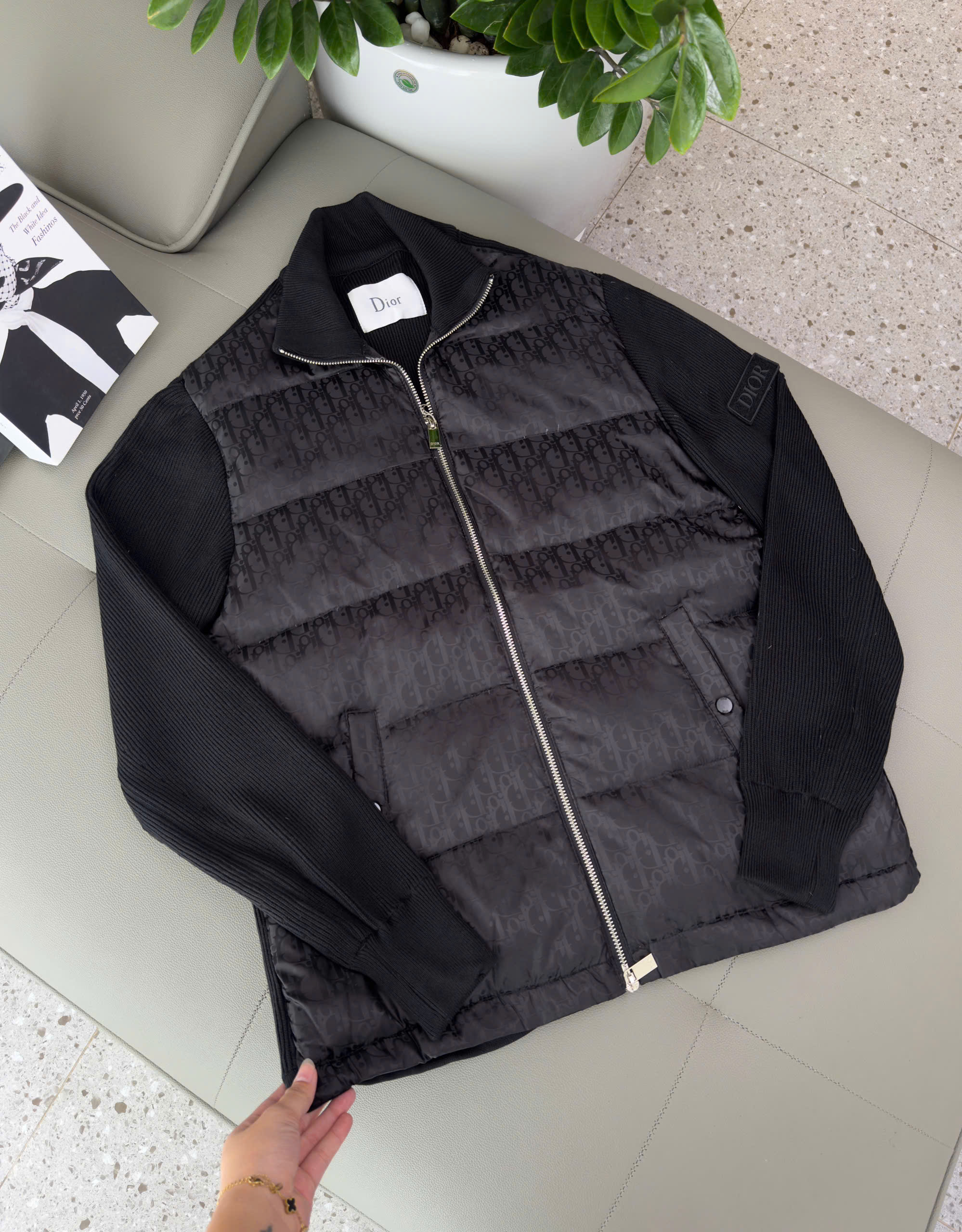 Áo khoác Dior CD Đen họa tiết Obique full phối tay len Like Auth 46-52 DDT