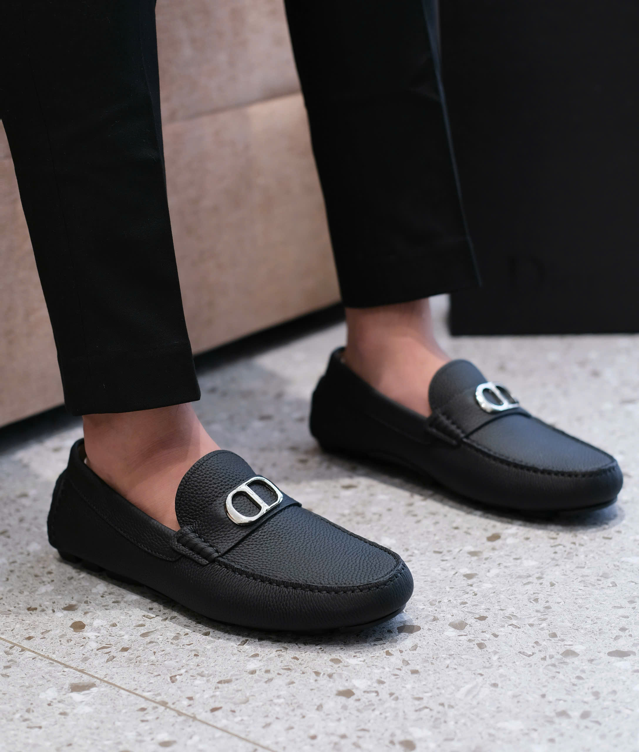 Giày moca Dior Đen sần logo CD tag bạc Like Auth 38-43 DDT