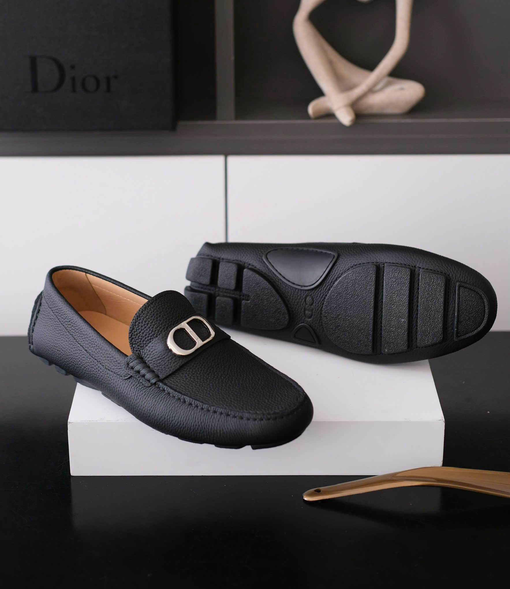 Giày moca Dior Đen sần logo CD tag bạc Like Auth 38-43 DDT