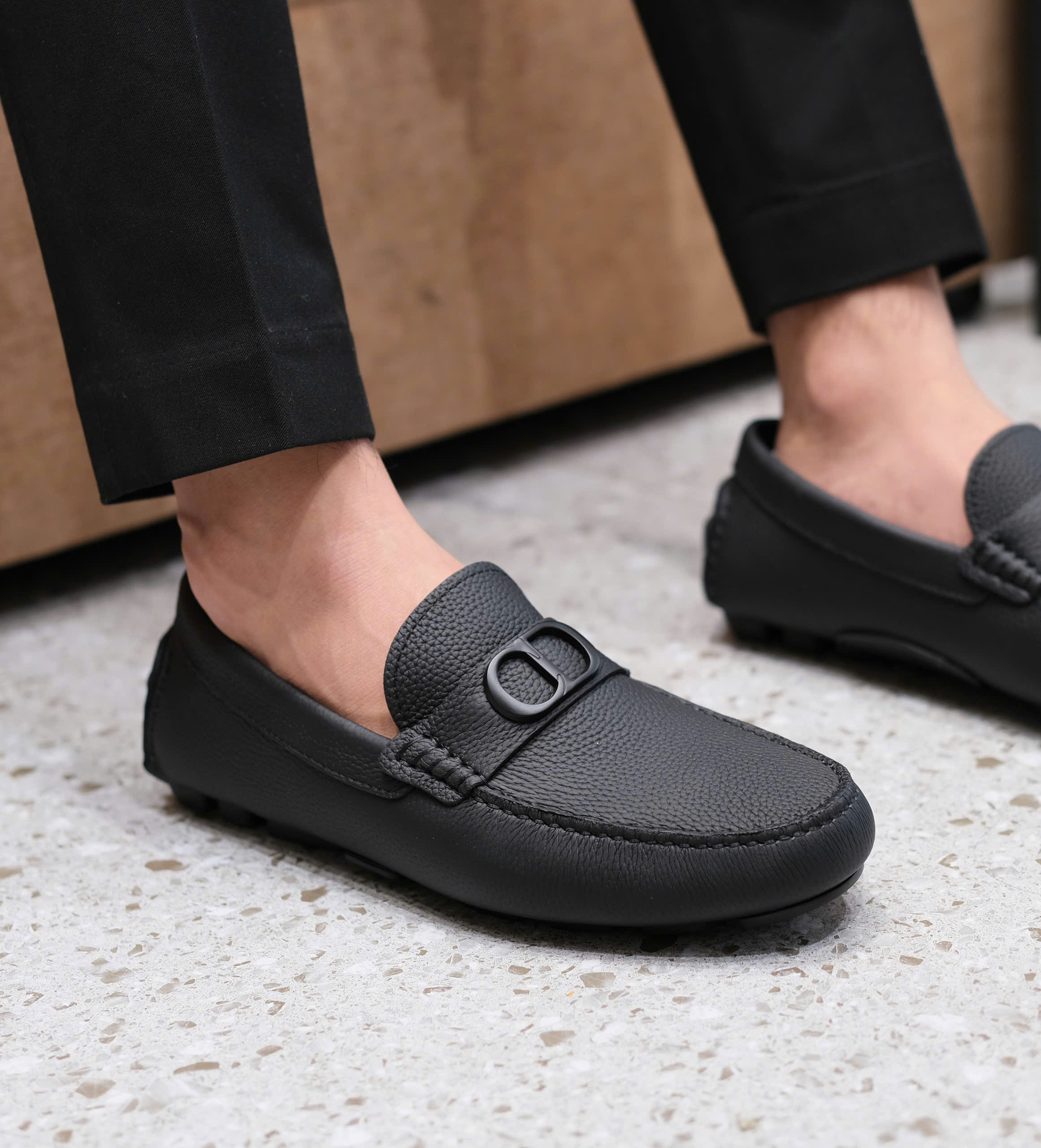 Giày moca Dior Đen sần logo CD tag Đen Like Auth 38-43 DDT