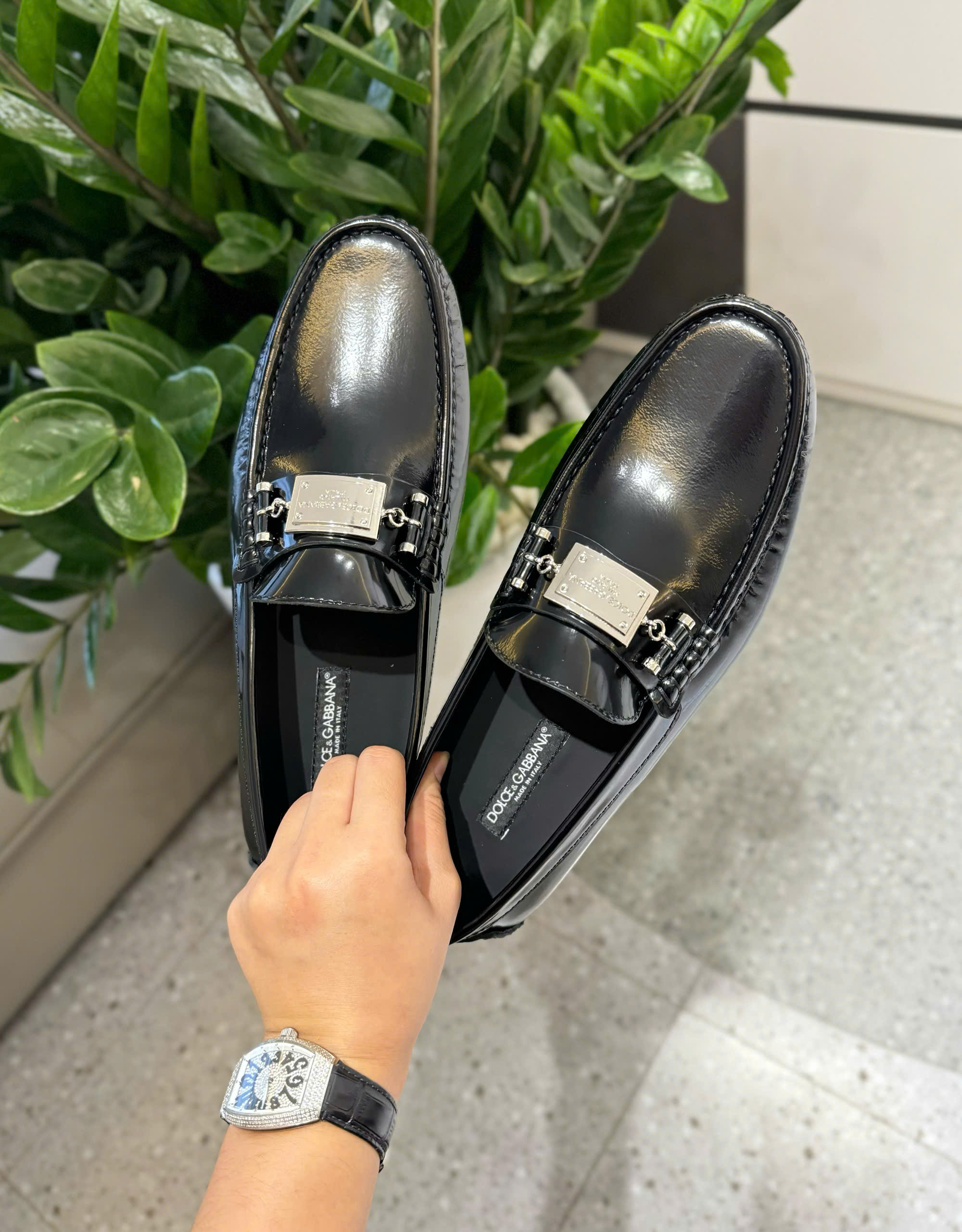 Giày moca Dolce Gabbana DG Đen bóng logo tag vuông Like Auth 38-43 DDT