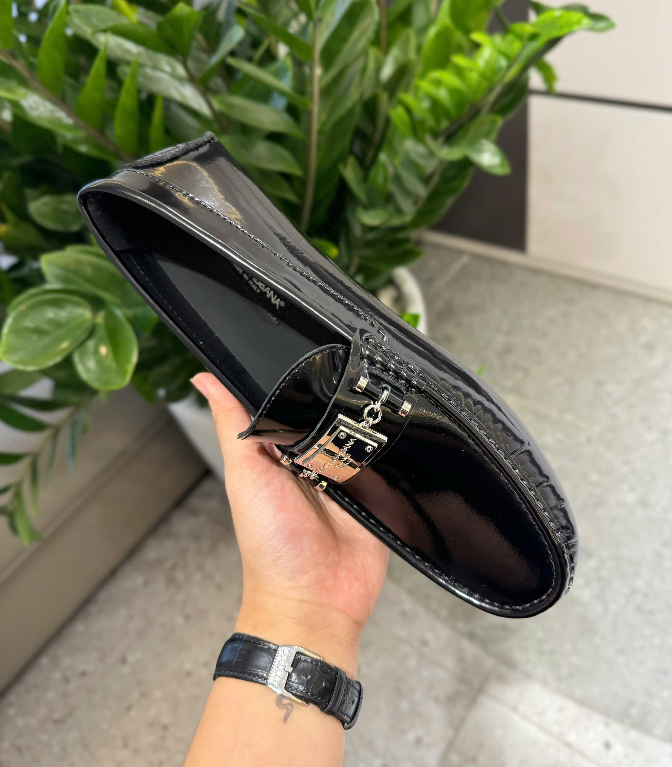 Giày moca Dolce Gabbana DG Đen bóng logo tag vuông Like Auth 38-43 DDT