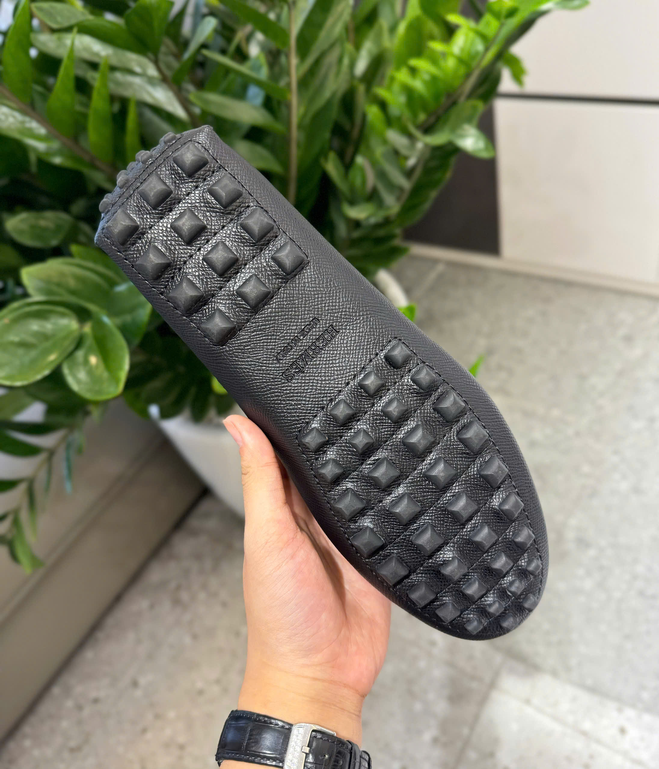 Giày moca Hermes HM Đen sần logo chữ H đen Like Auth 38-43 DDT