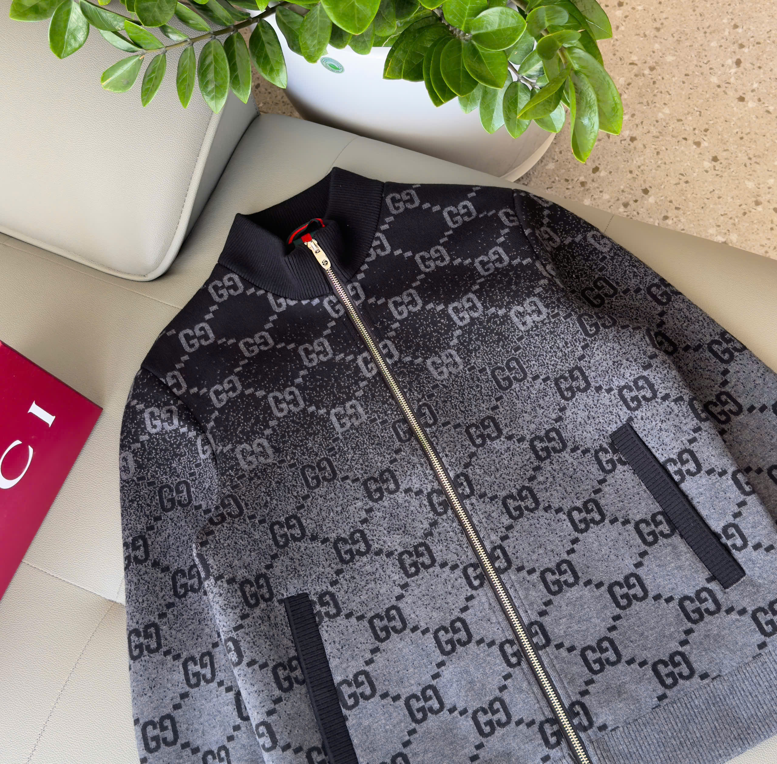 Áo khoác len Gucci GC Xám Đen loang monogram full Like Auth 48-54 DDT