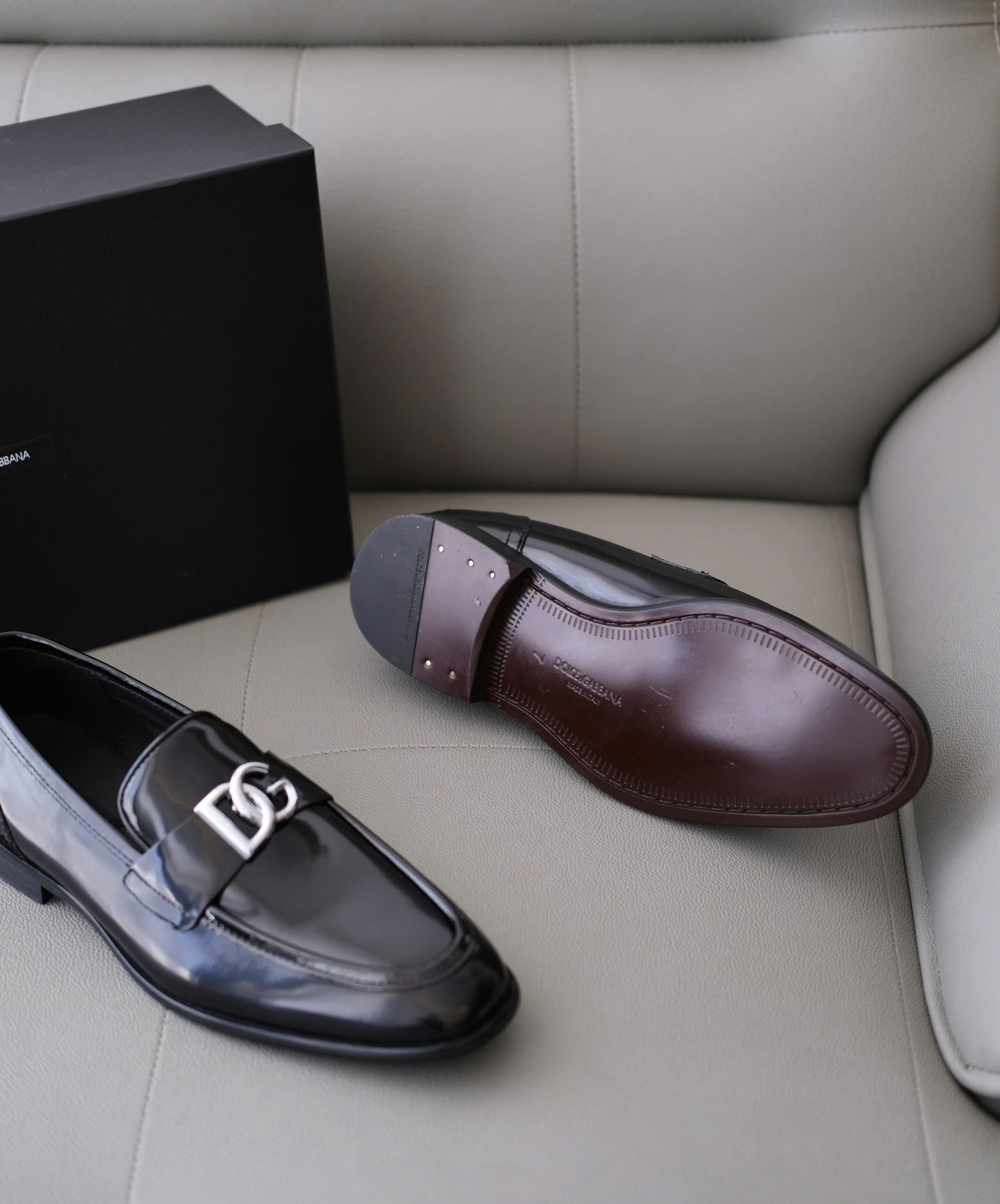 Giày loafer Dolce Gabbana DG Đen bóng logo tag bạc đế gỗ Like Auth 38-43 DDT