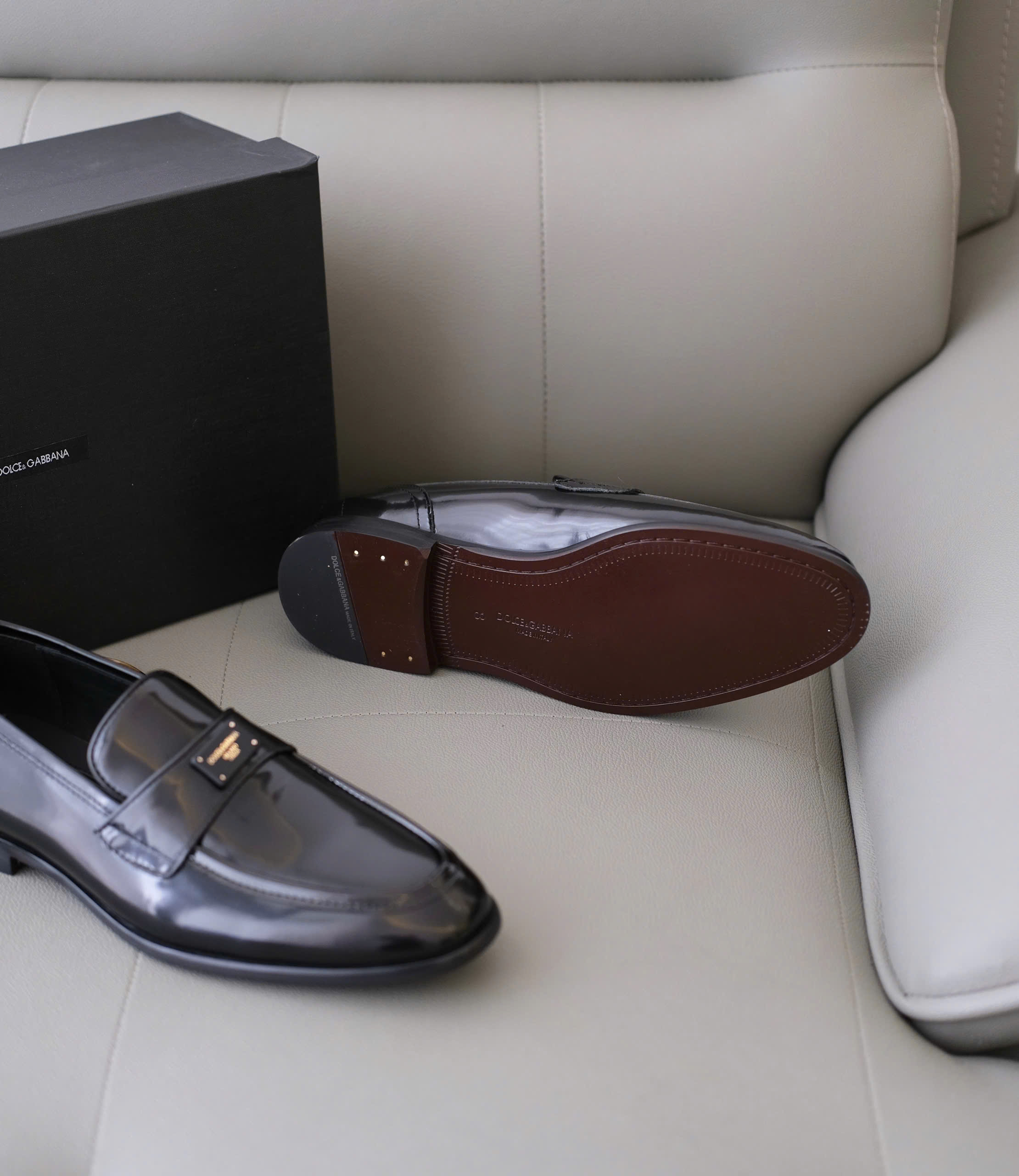 Giày loafer Dolce Gabbana DG Đen bóng logo tag vuông Like Auth 38-43 DDT