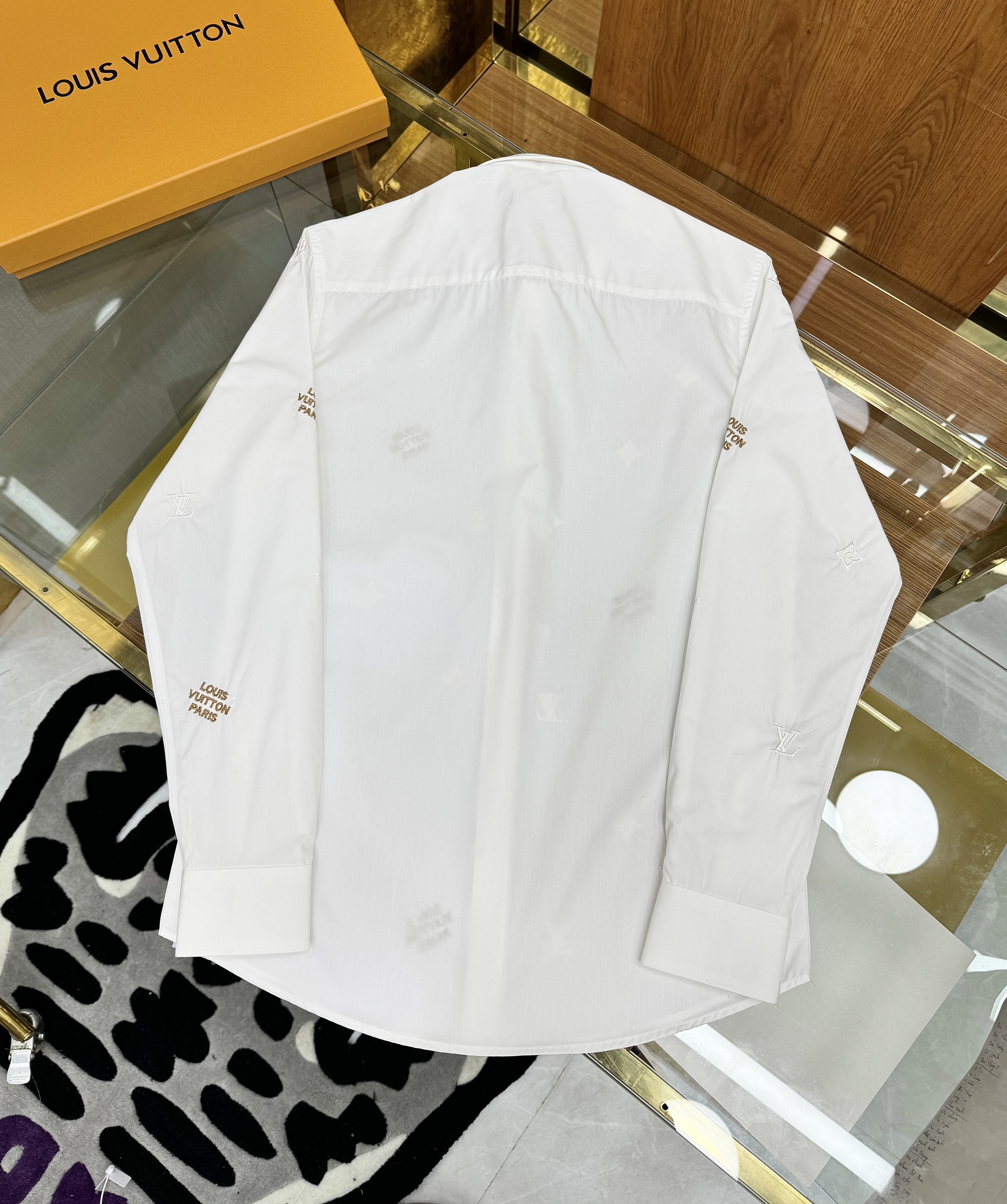 Áo sơ mi dài tay Louis Vuitton LV Paris họa tiết hoa vân logo Lv thêu nổi full Like Auth on web CD