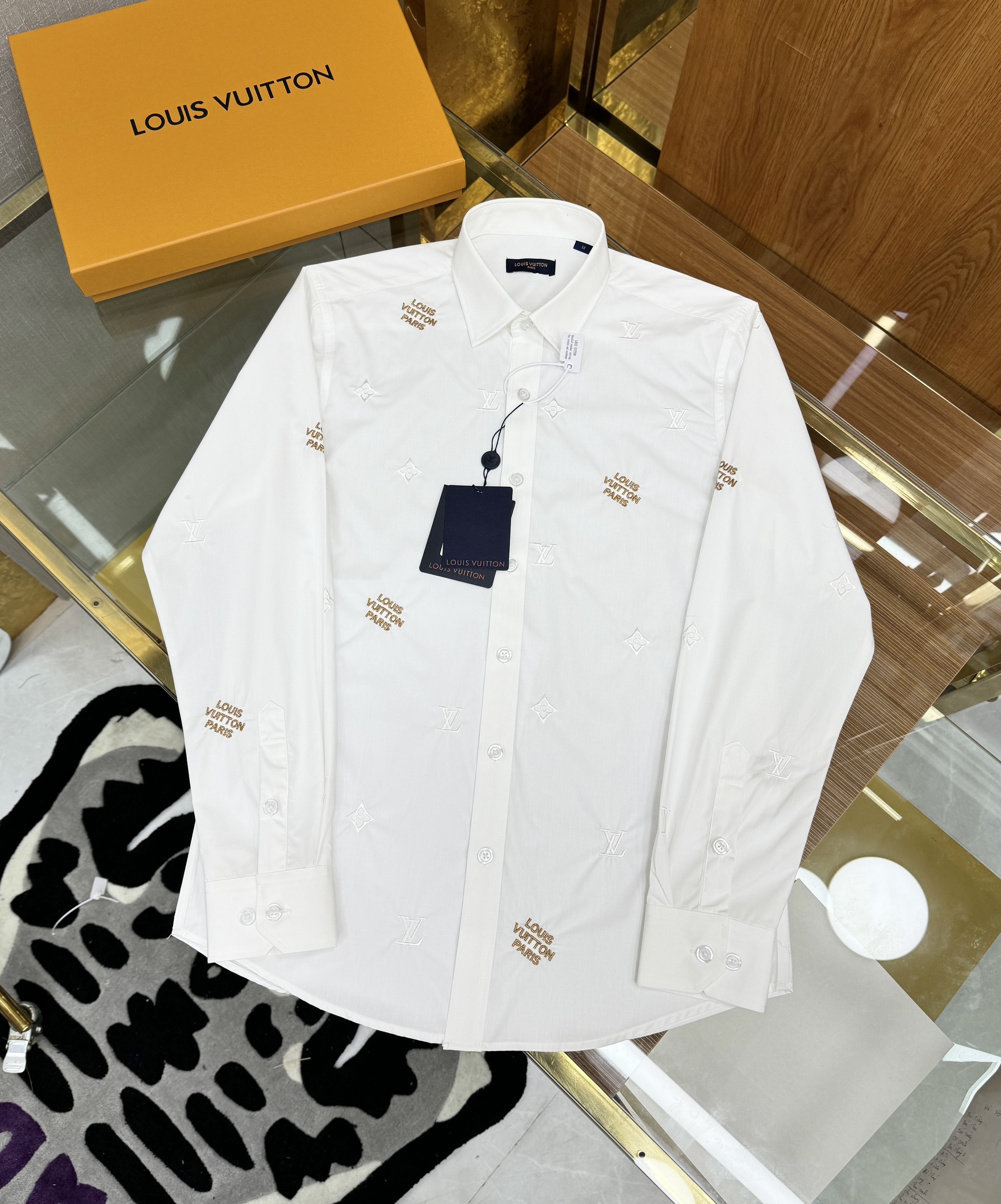 Áo sơ mi dài tay Louis Vuitton LV Paris họa tiết hoa vân logo Lv thêu nổi full Like Auth on web CD