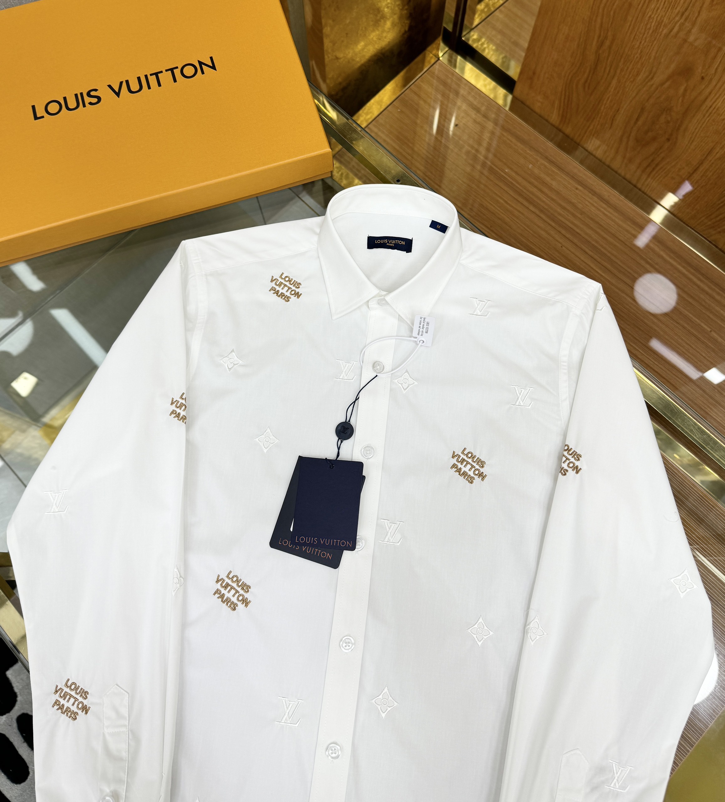 Áo sơ mi dài tay Louis Vuitton LV Paris họa tiết hoa vân logo Lv thêu nổi full Like Auth on web CD