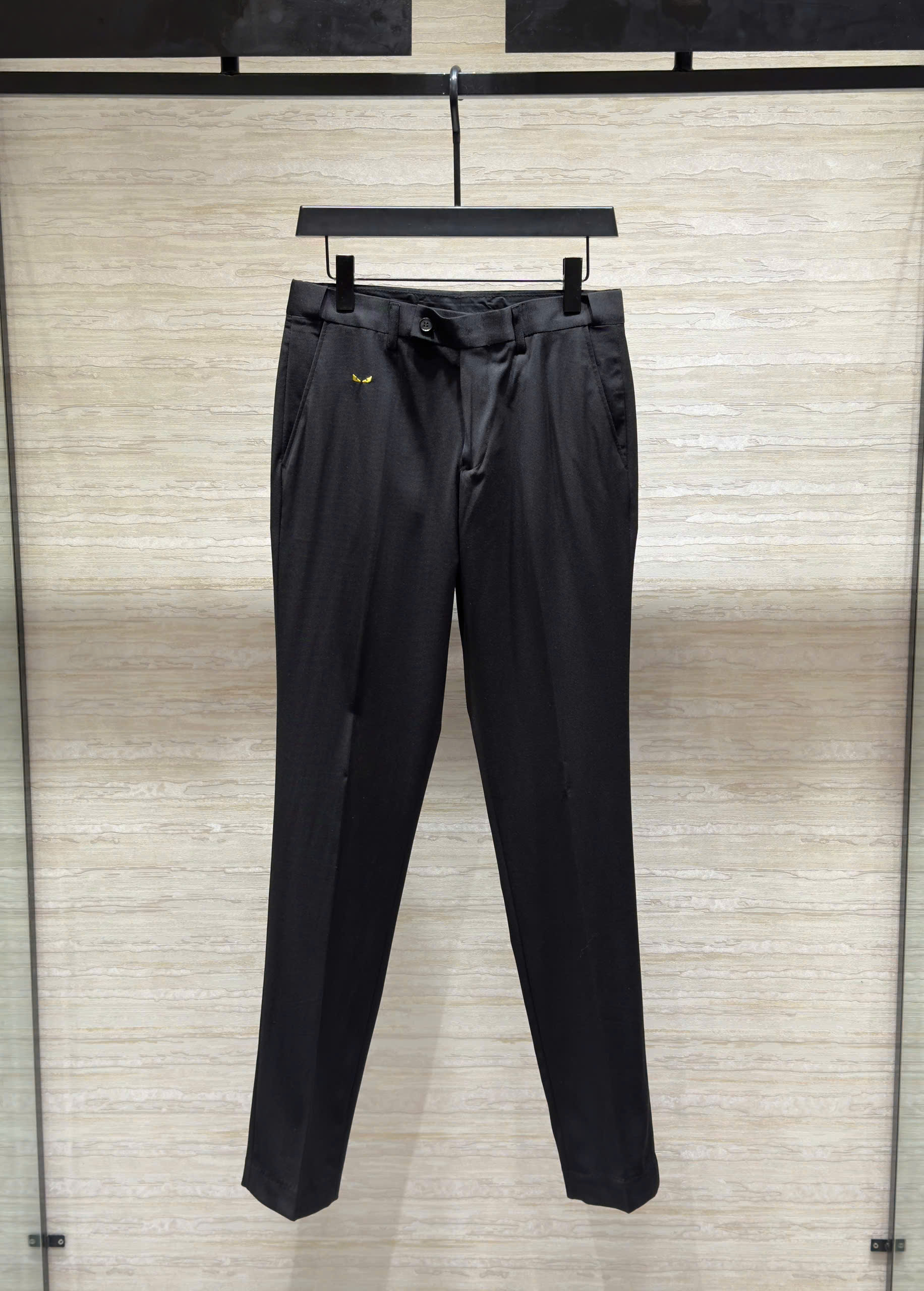 Set bộ Vest Fendi Đen logo thêu chỉ Vàng new 2026 Like Auth 46-54 DDT