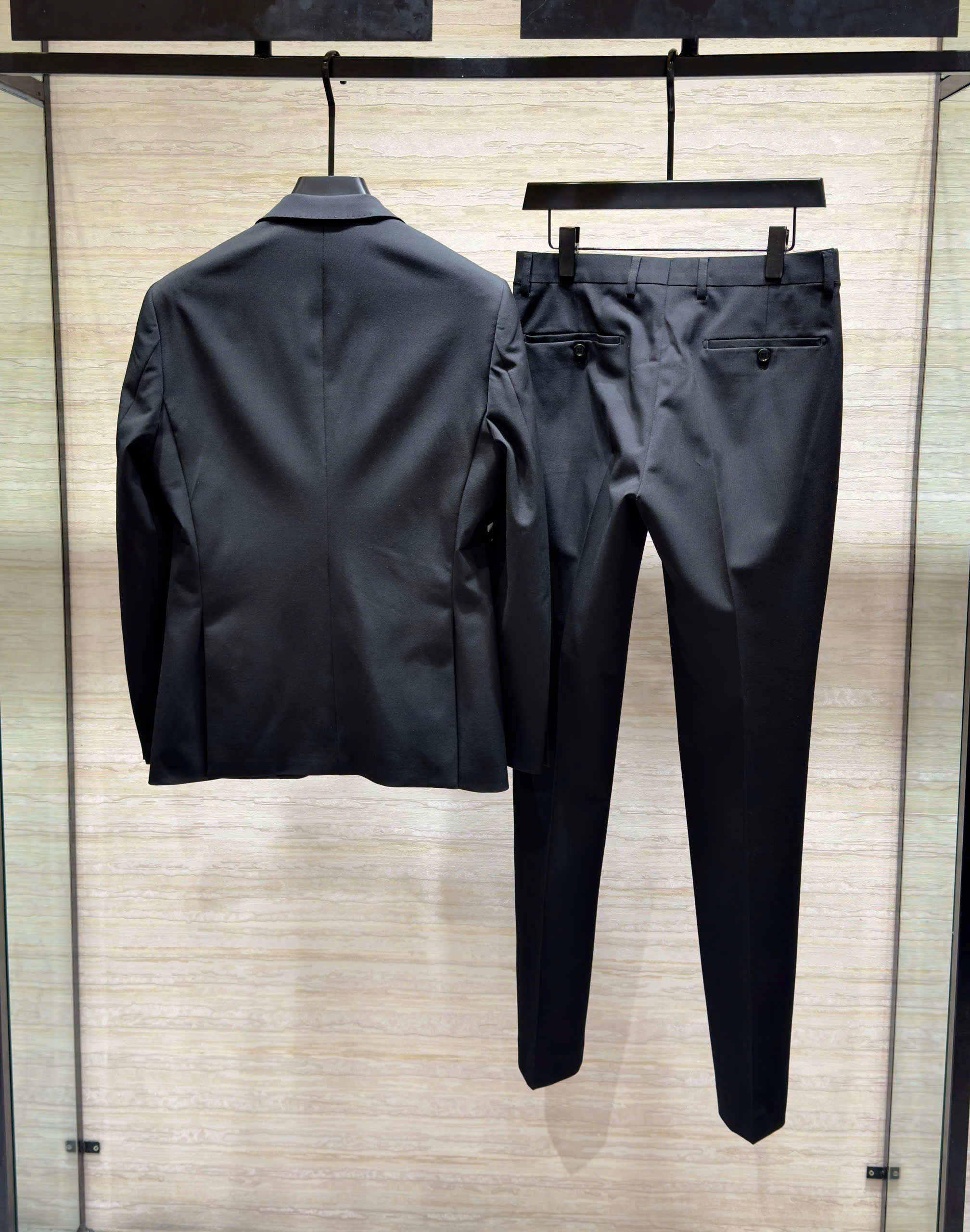 Set bộ Vest Louis Vuitton LV logo tag bạc new 2026 Like Auth 46-54 DDT