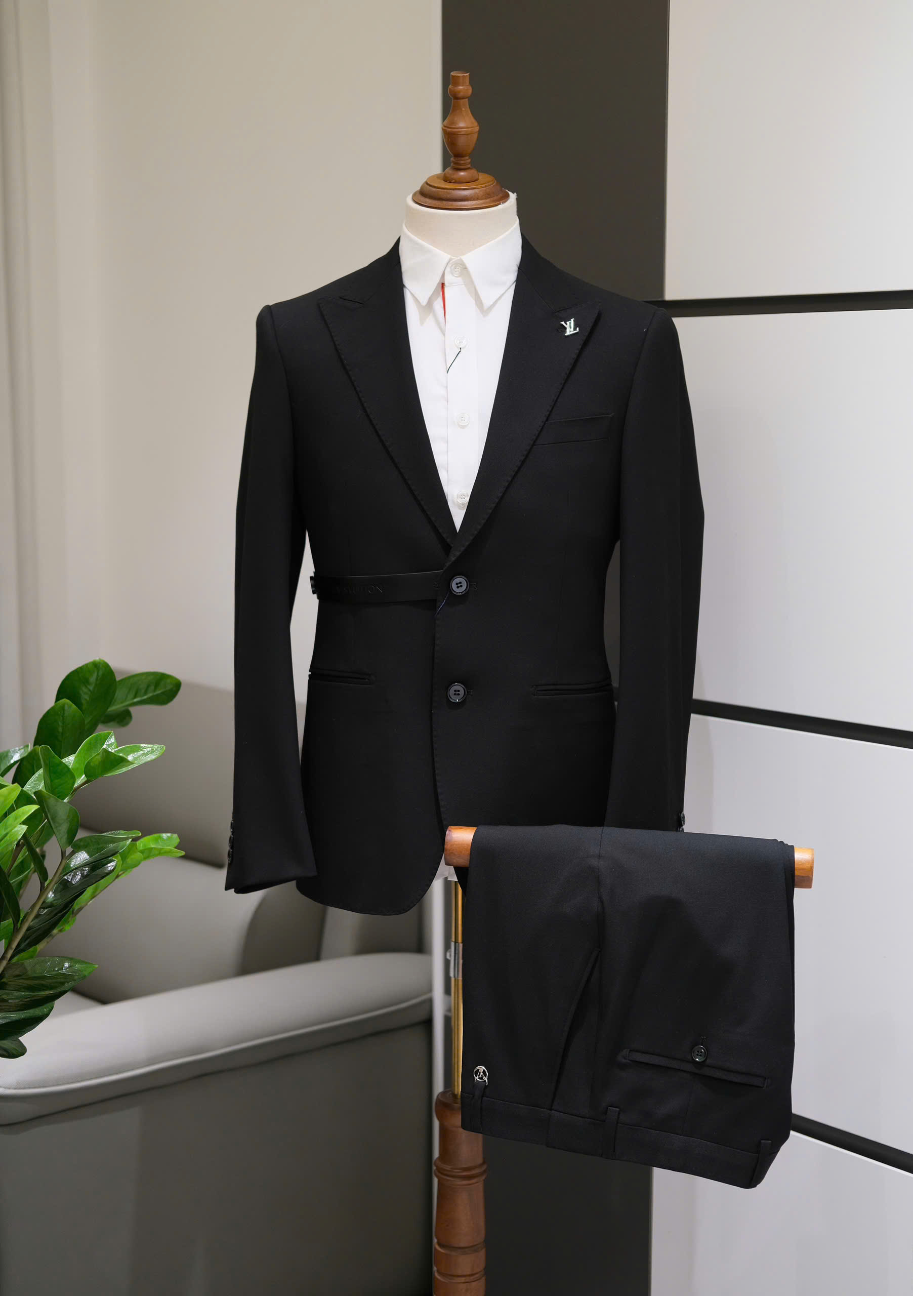 Set bộ Vest Louis Vuitton LV logo tag bạc new 2026 Like Auth 46-54 DDT