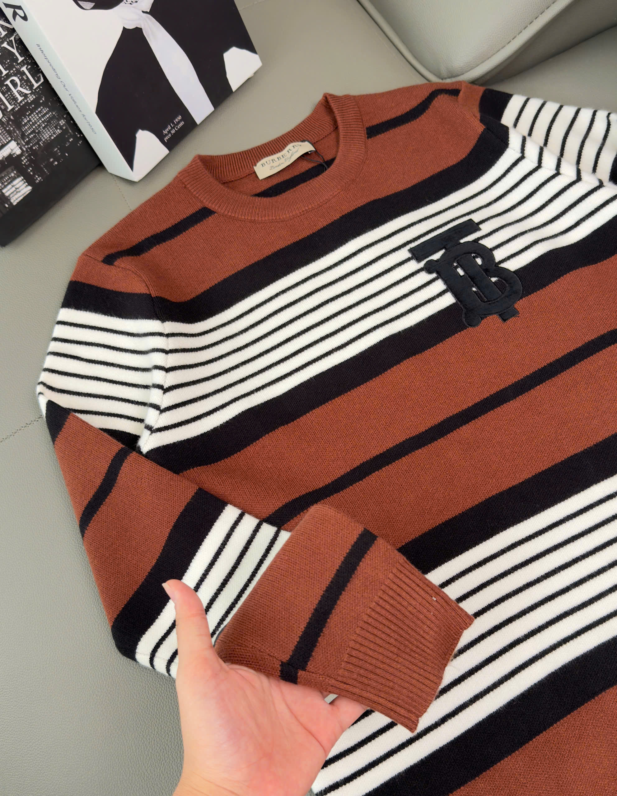 Áo sweater len Burberry BBR Đỏ sọc Trắng Đen logo thêu TB Like AUth M-XXL DDT