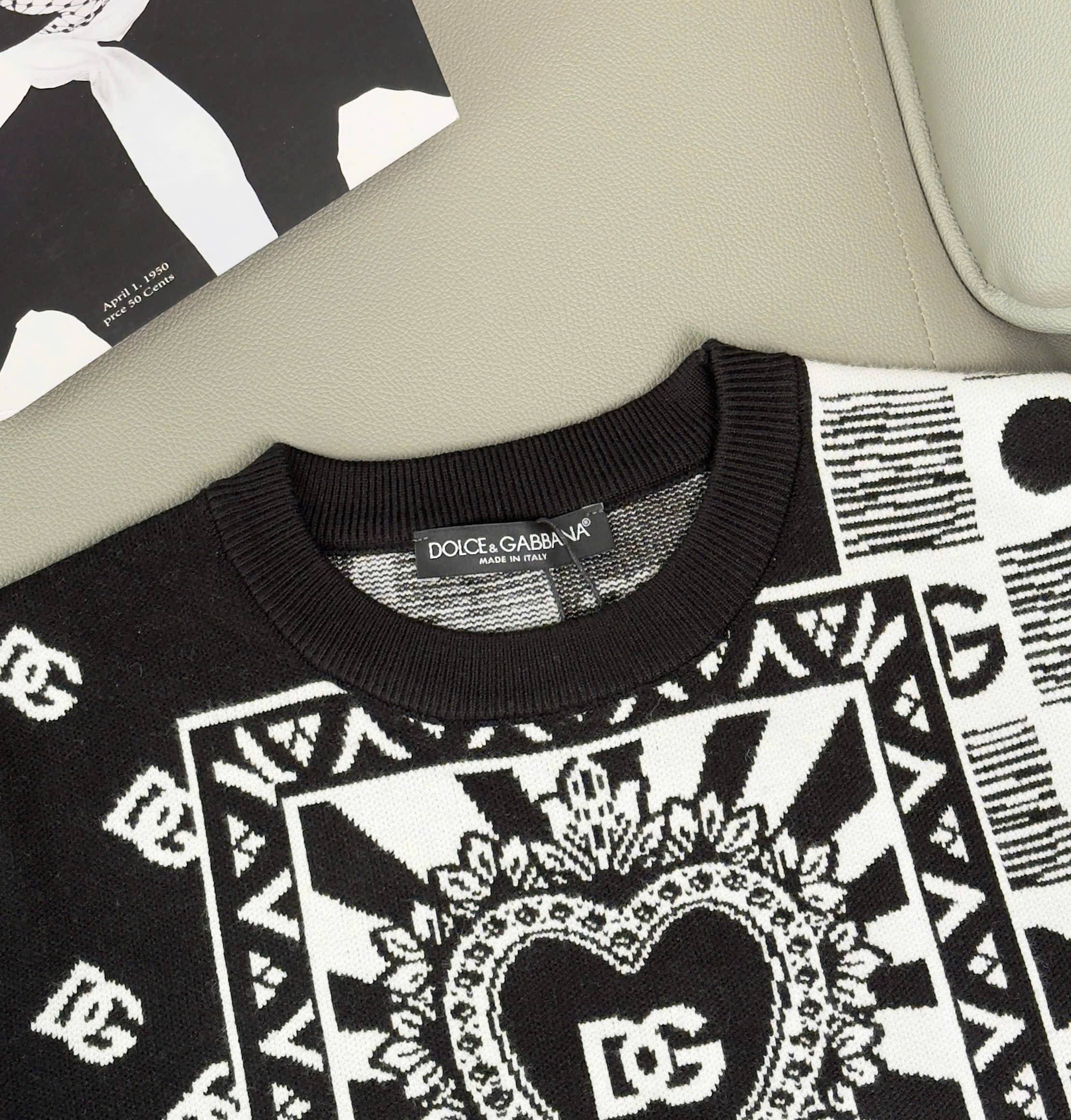 Áo sweater len Dolce Gabbana DG Đen Trắng logo trái tim Like AUth M-XXL DDT