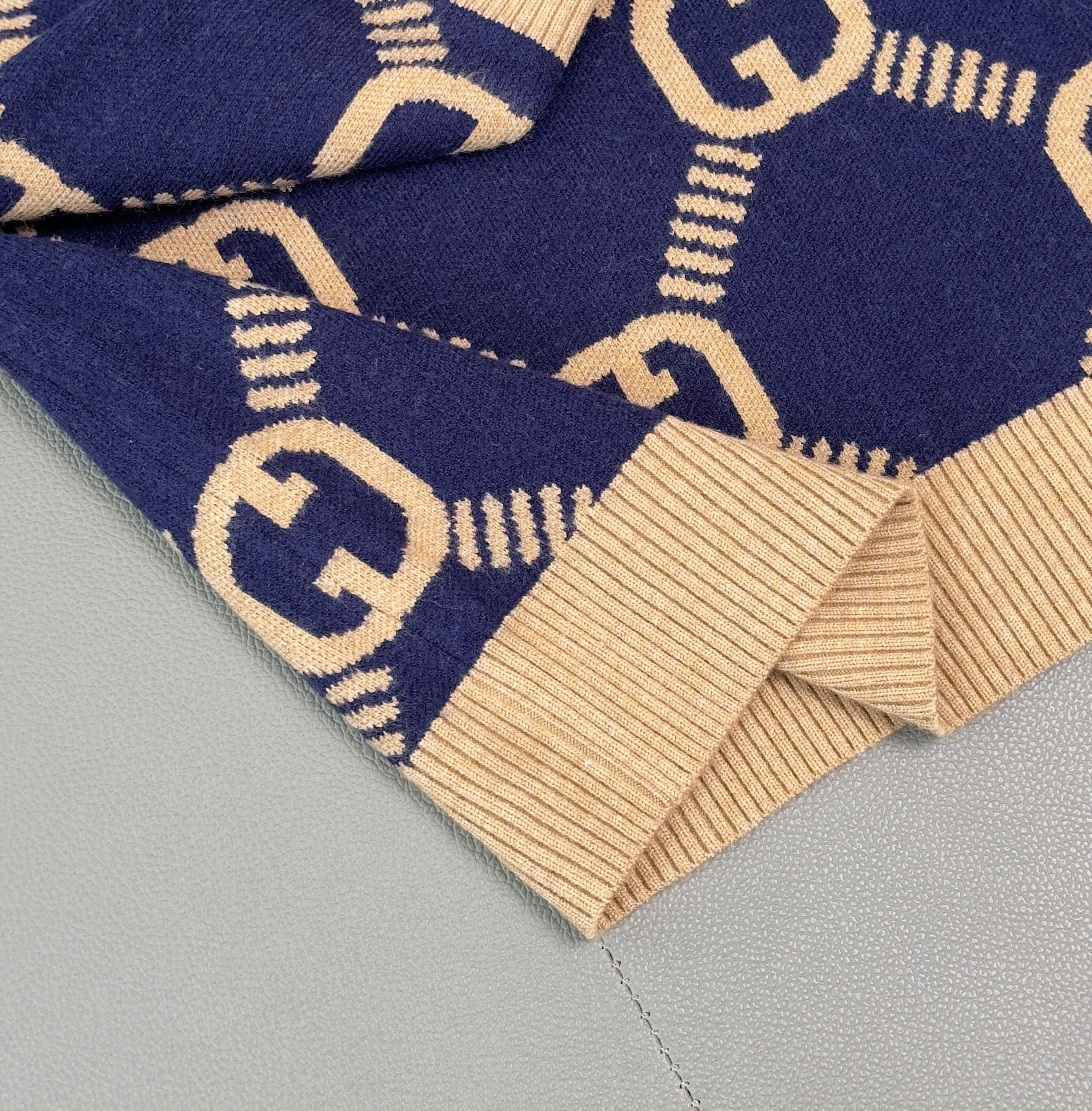 Áo sweater len Gucci GC Xanh Than họa tiết monogram Like AUth M-XXL DDT