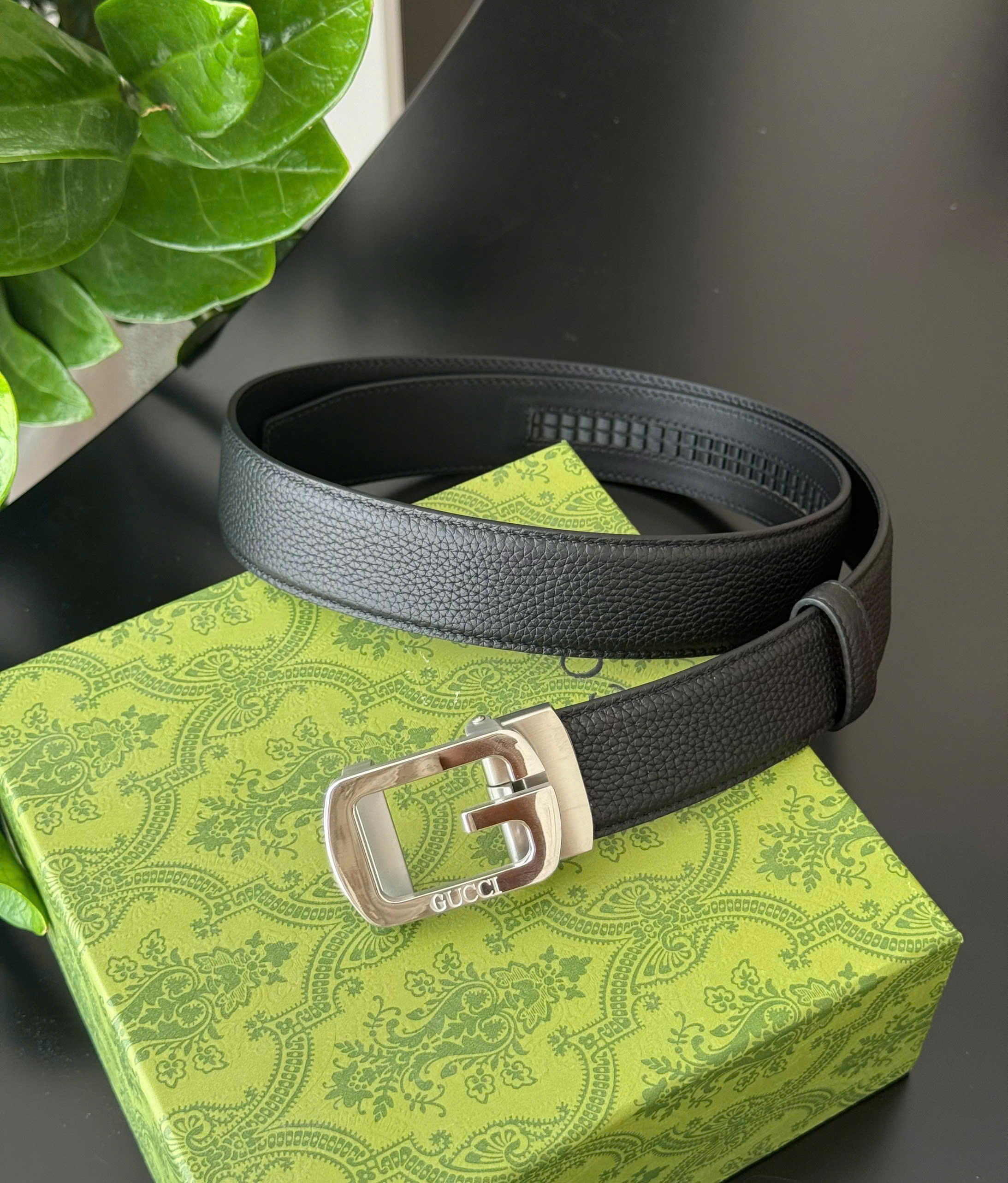 Thắt lưng dây nịt Gucci GC mặt chữ G Vàng dây Đen sần Like Auth 85-110 DDT