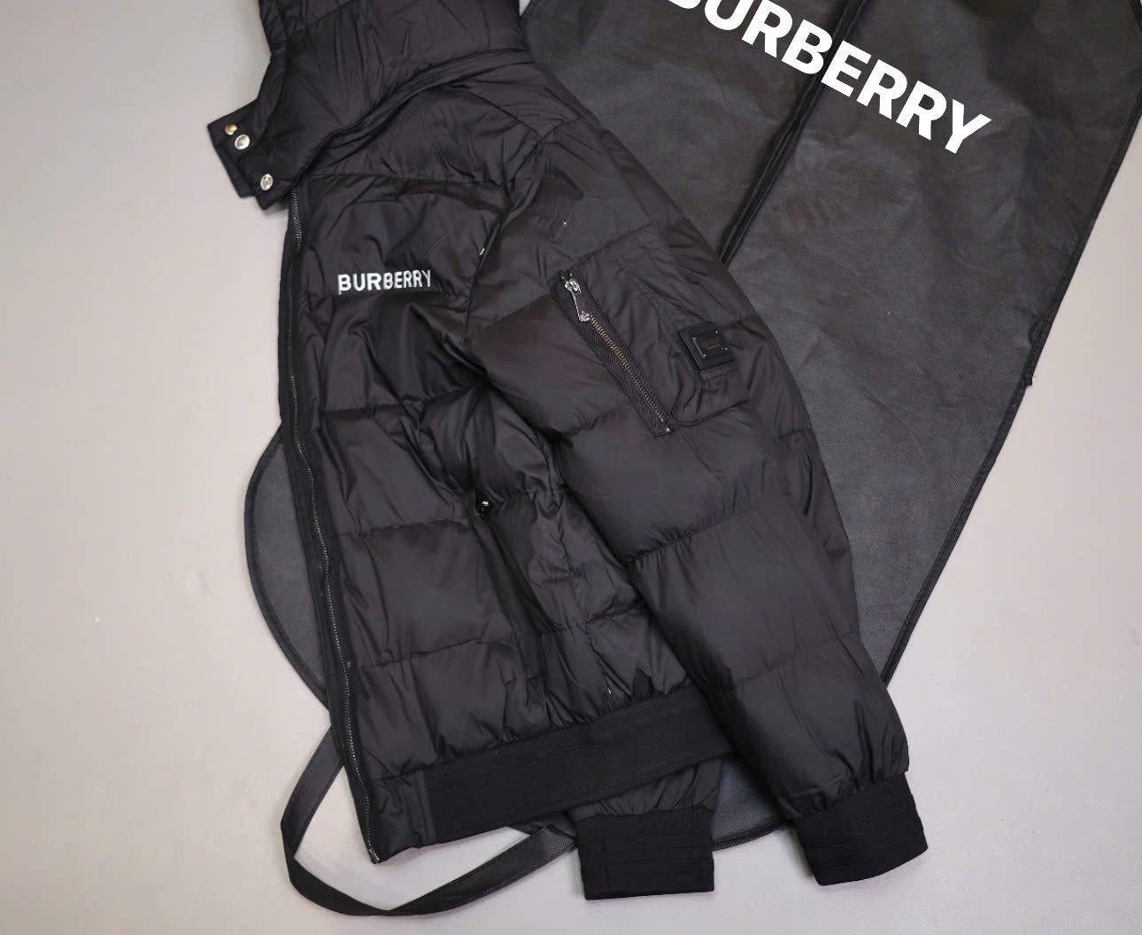 Áo khoác phao Burberry BBR Đen mũ chùm logo thêu ngực tag vuông tay Like Auth M-XXL DDT