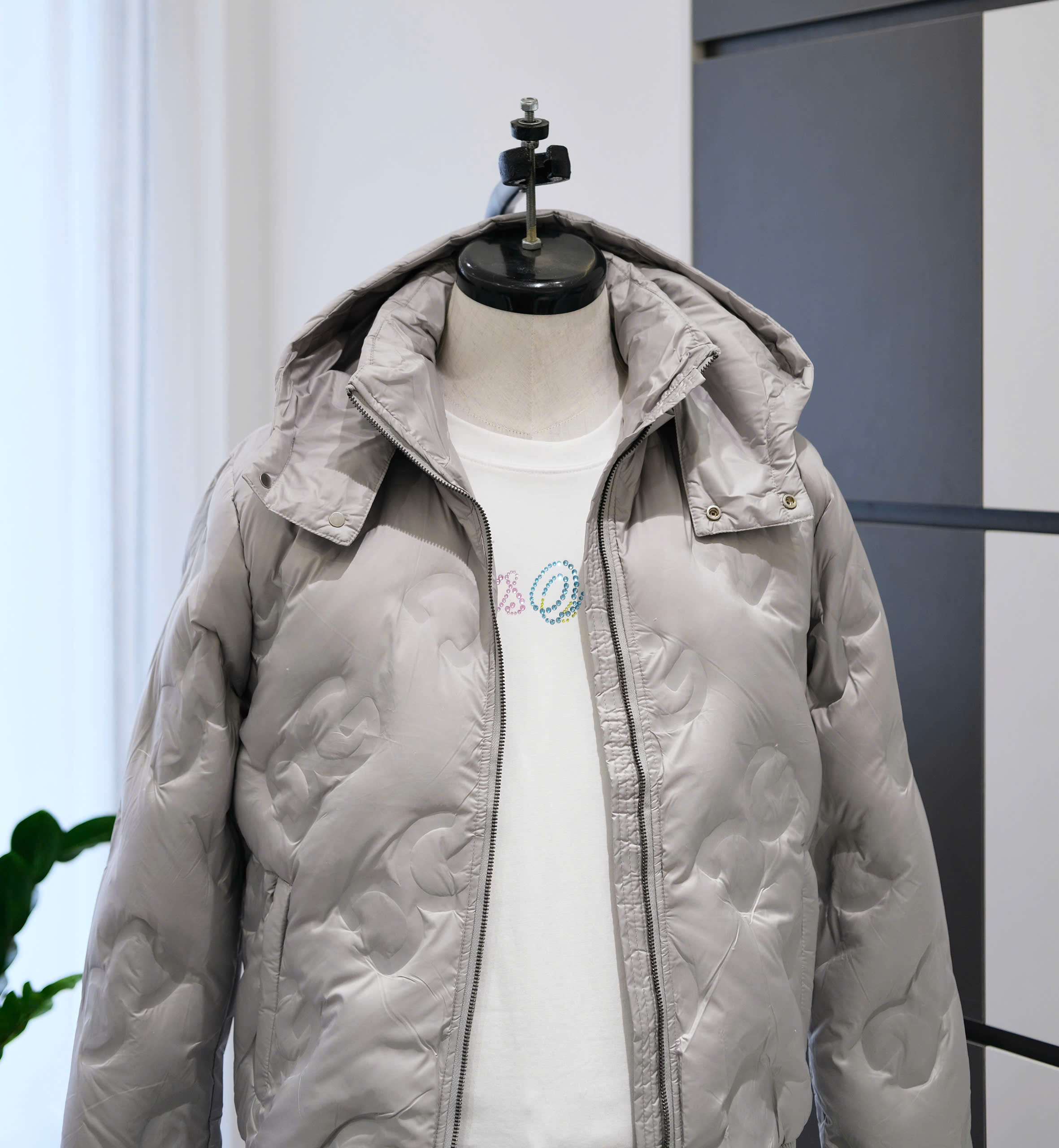 Áo khoác phao Dolce Gabbana DG Xám mũ chùm Like Auth M-XXL DDT