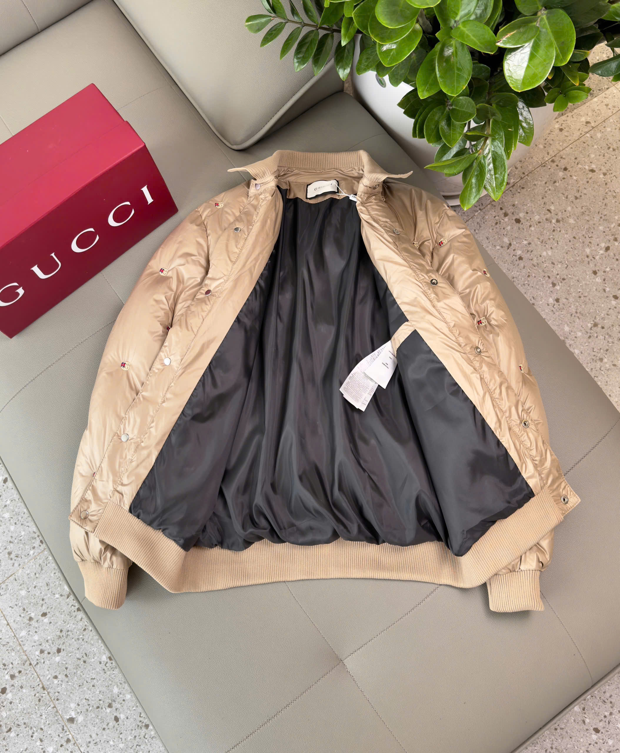 Áo phao Gucci GC cổ bẻ logo thêu Full Like Auth M-XXL DDT