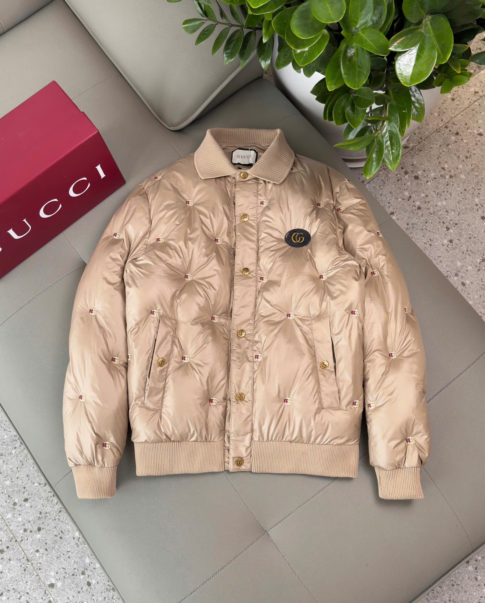 Áo phao Gucci GC cổ bẻ logo thêu Full Like Auth M-XXL DDT