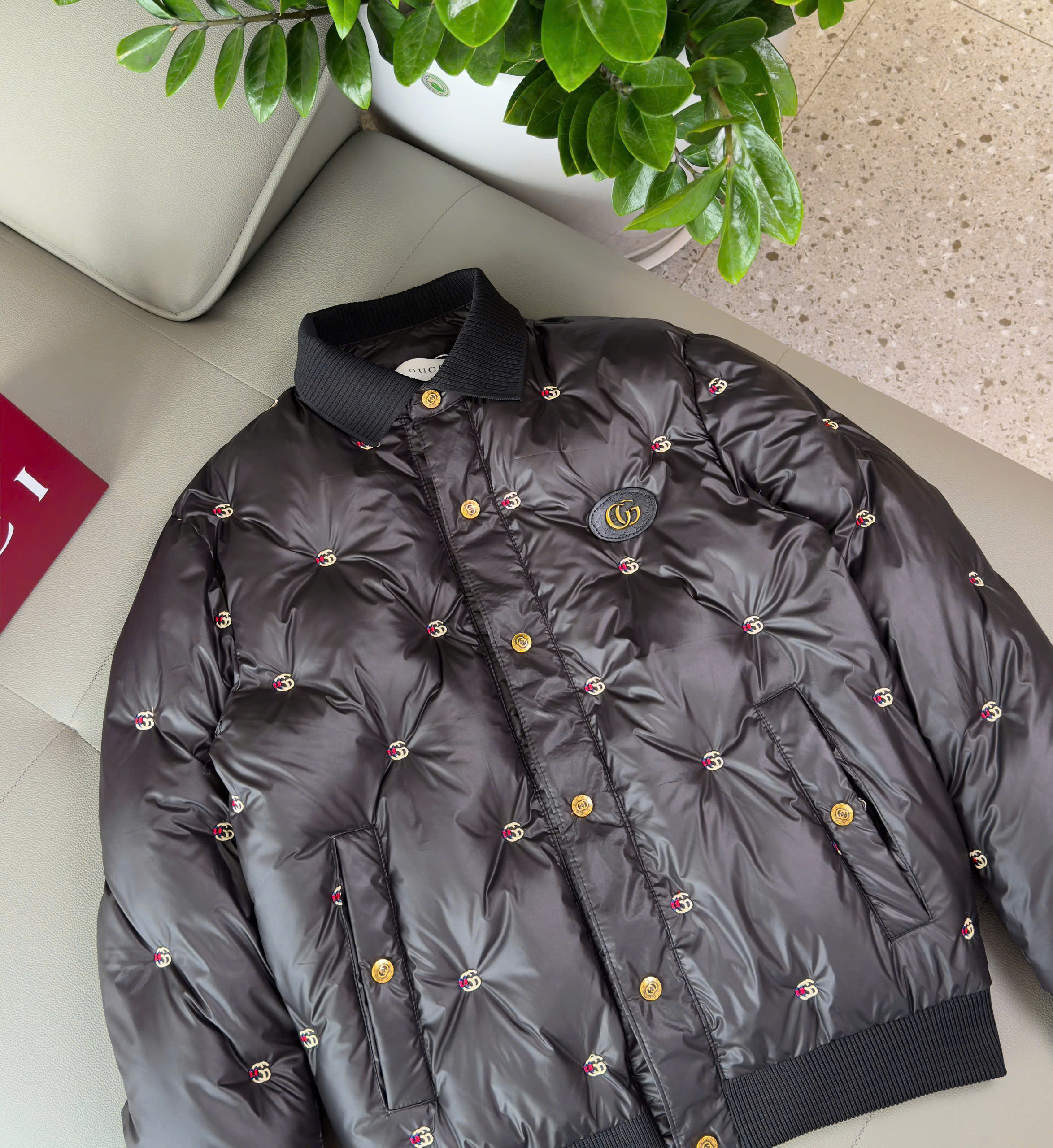 Áo phao Gucci GC cổ bẻ logo thêu Full Like Auth M-XXL DDT