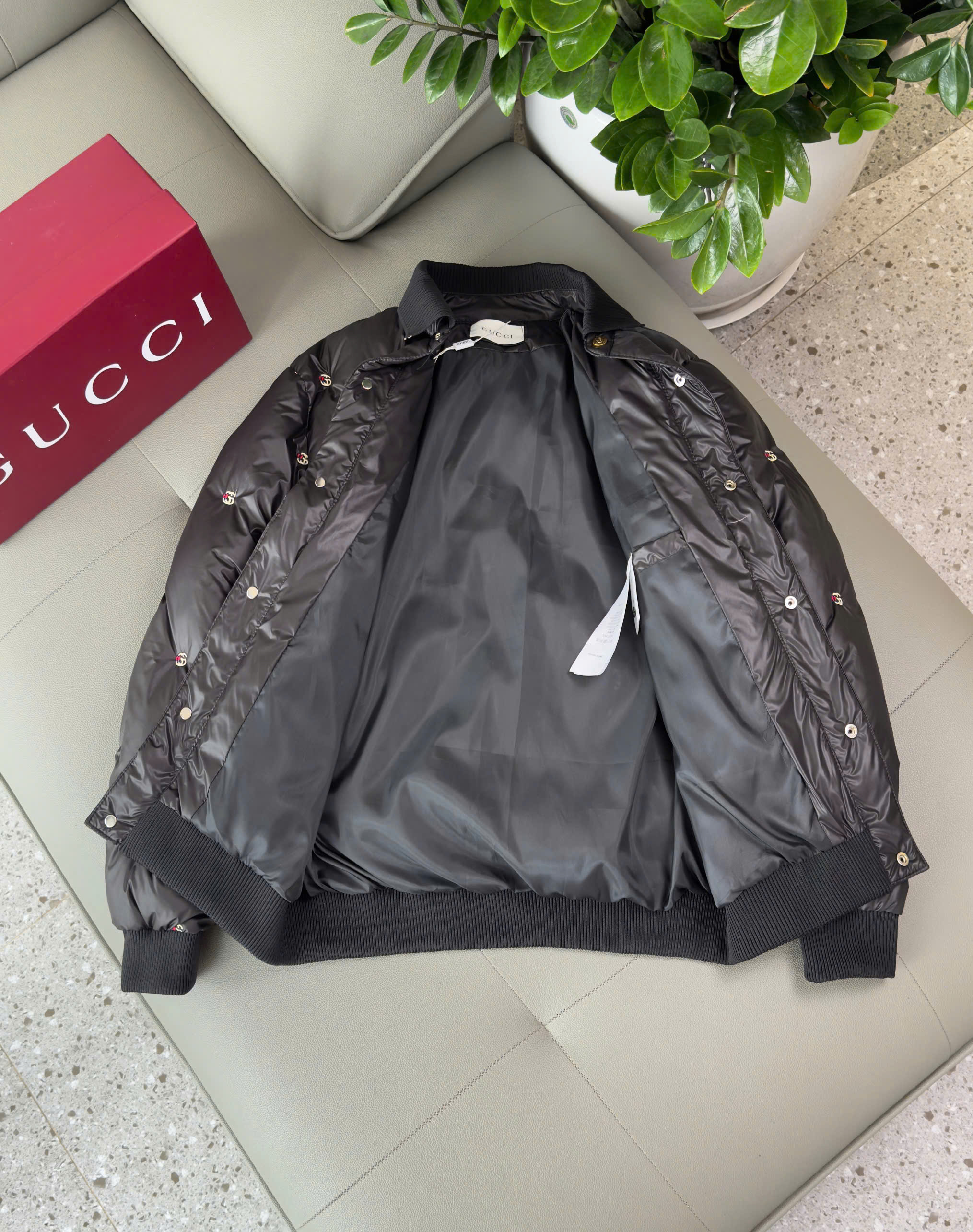 Áo phao Gucci GC cổ bẻ logo thêu Full Like Auth M-XXL DDT
