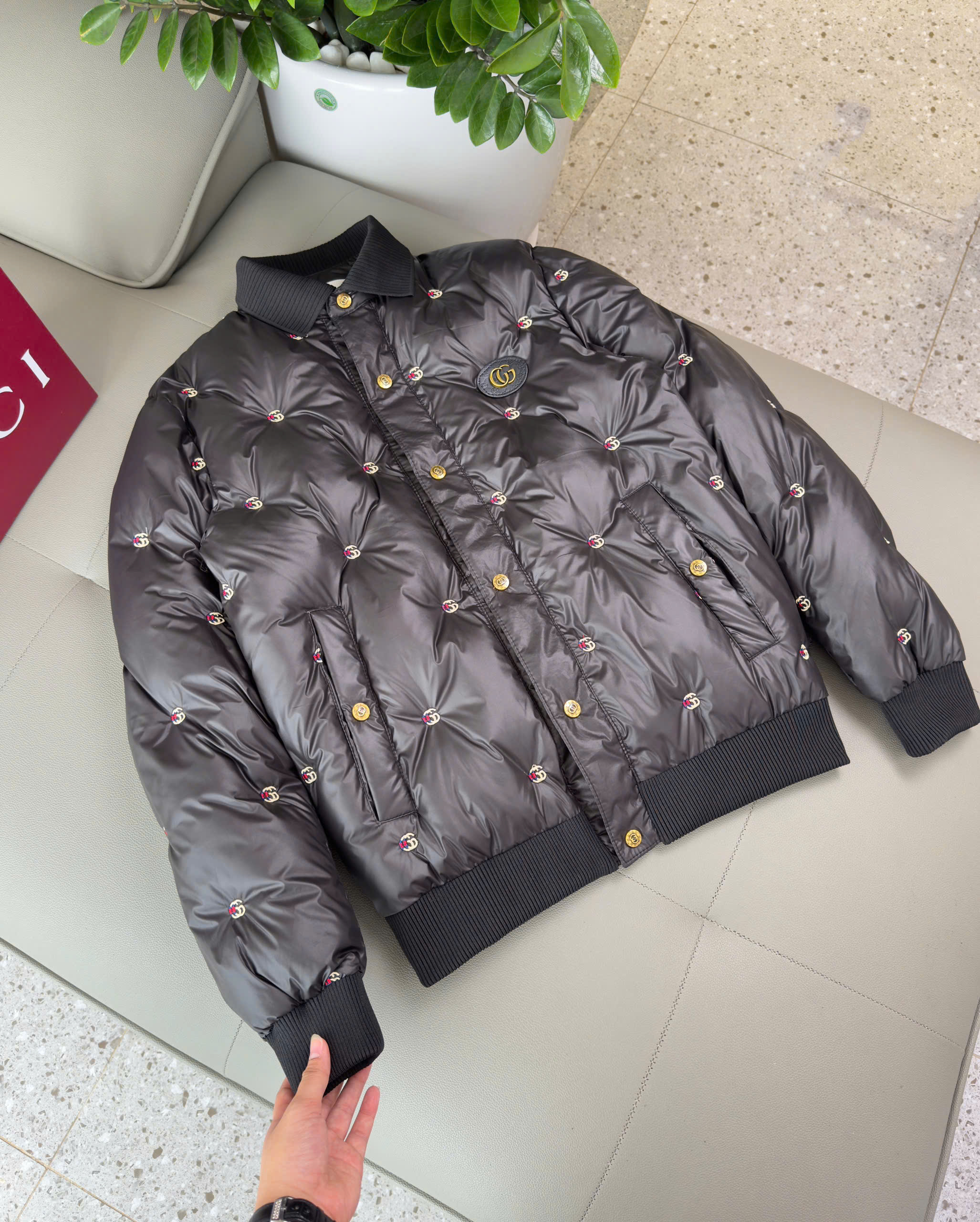 Áo phao Gucci GC cổ bẻ logo thêu Full Like Auth M-XXL DDT