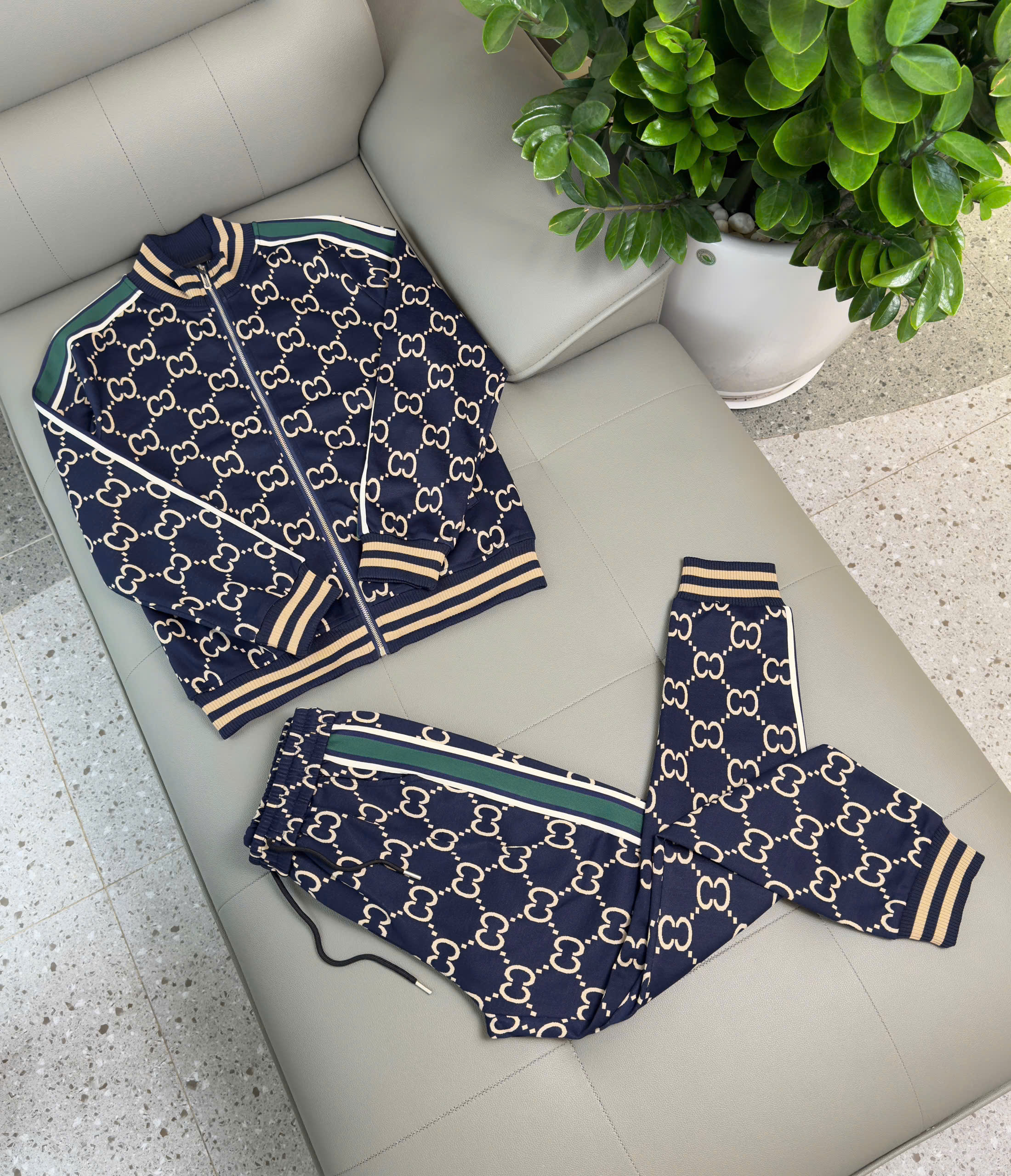 Set bộ nỉ Gucci GC Xanh Than monogram full Like Auth XL-5XL DDT