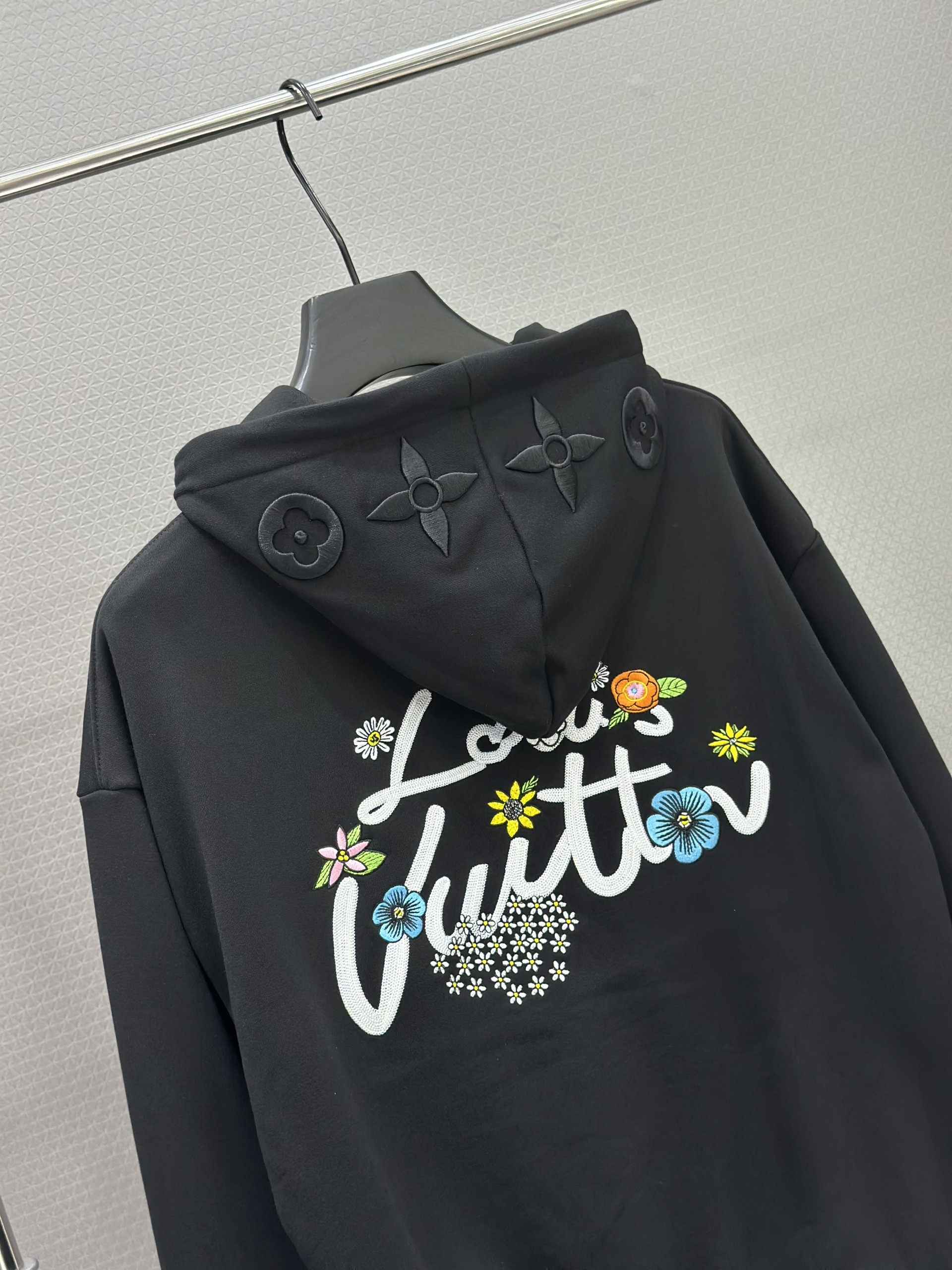 Áo Hoodie nỉ Louis Vuitton LV 1385 Đen logo thêu hoa Like Auth XS-L VTN