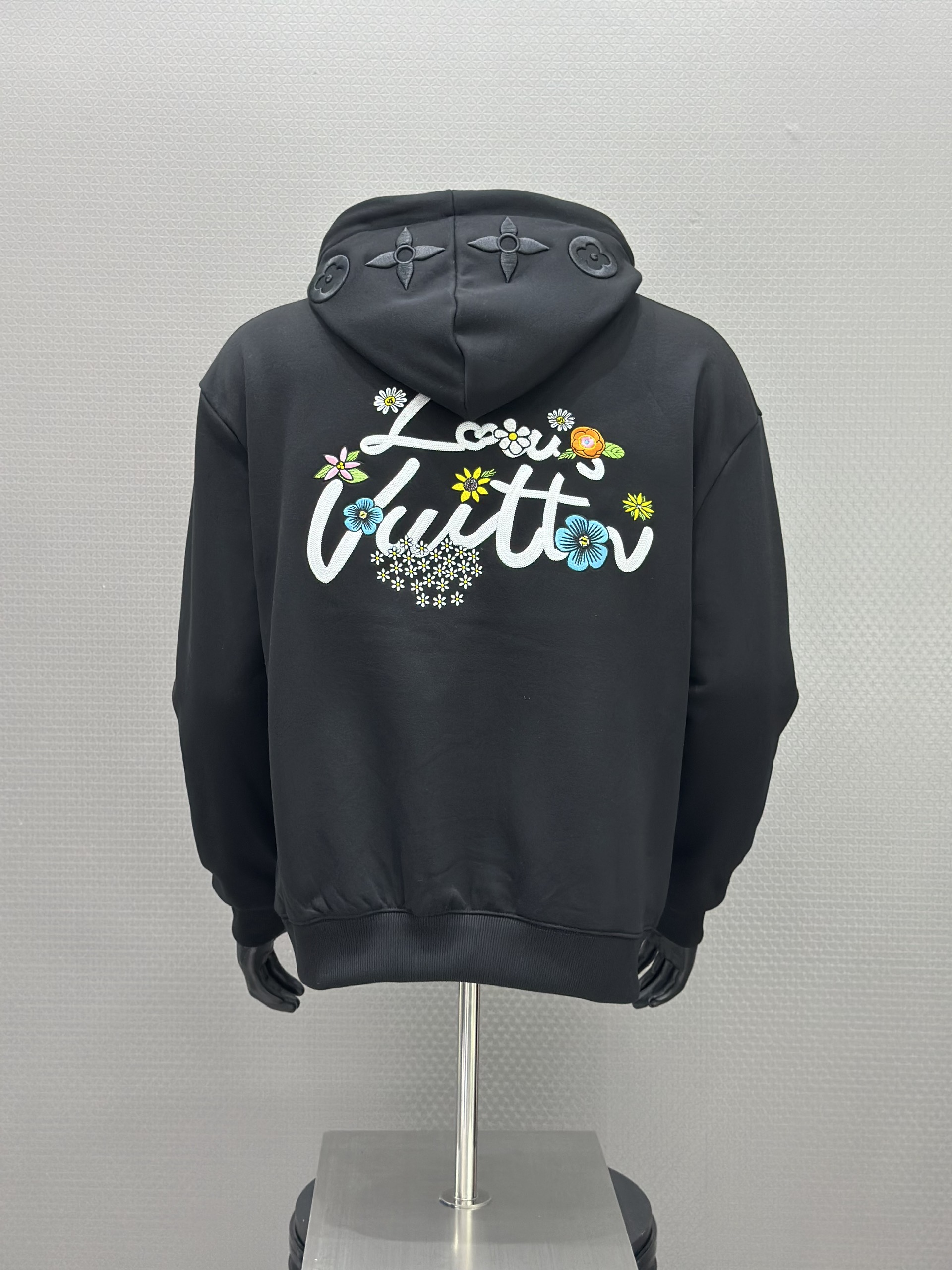 Áo Hoodie nỉ Louis Vuitton LV 1385 Đen logo thêu hoa Like Auth XS-L VTN