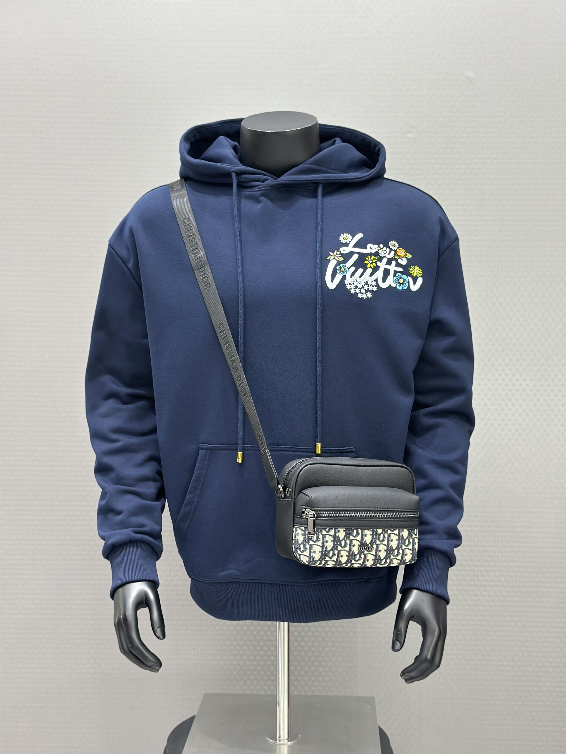 Áo Hoodie nỉ Louis Vuitton LV 1386 Xanh Than logo thêu hoa Like Auth XS-L VTN