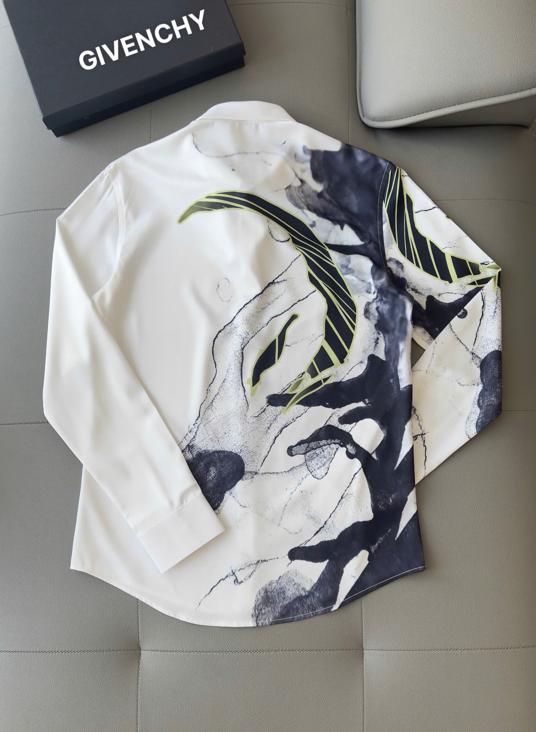 Áo sơ mi lụa Givenchy GVC Trắng họa tiết Xanh Than Like Auth 38-41 DDT