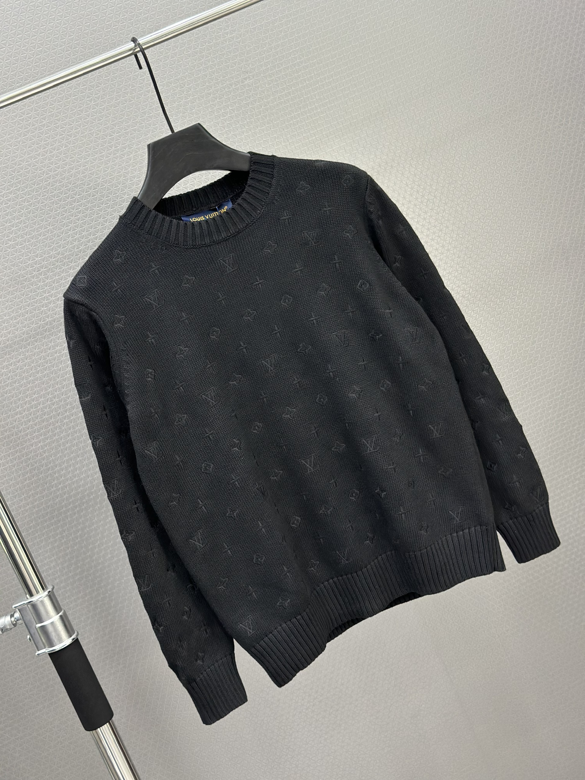 Áo sweater len Louis Vuitton LV 1387 Đen logo thêu monogram full Like Auth 46-52 VTN