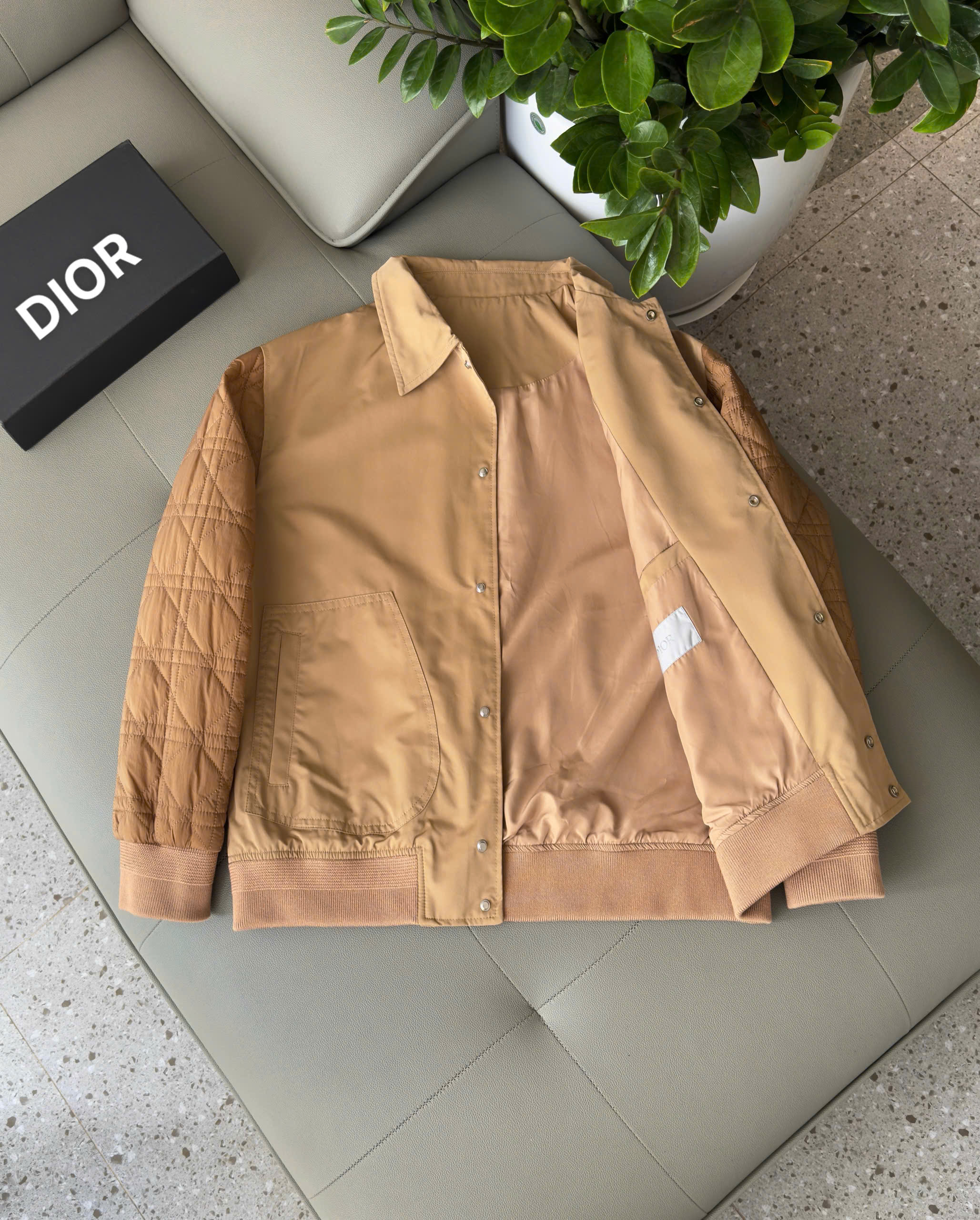 Áo khoác Dior CD Nâu check kẻ tay vân chìm LIke Auth S-L DDT
