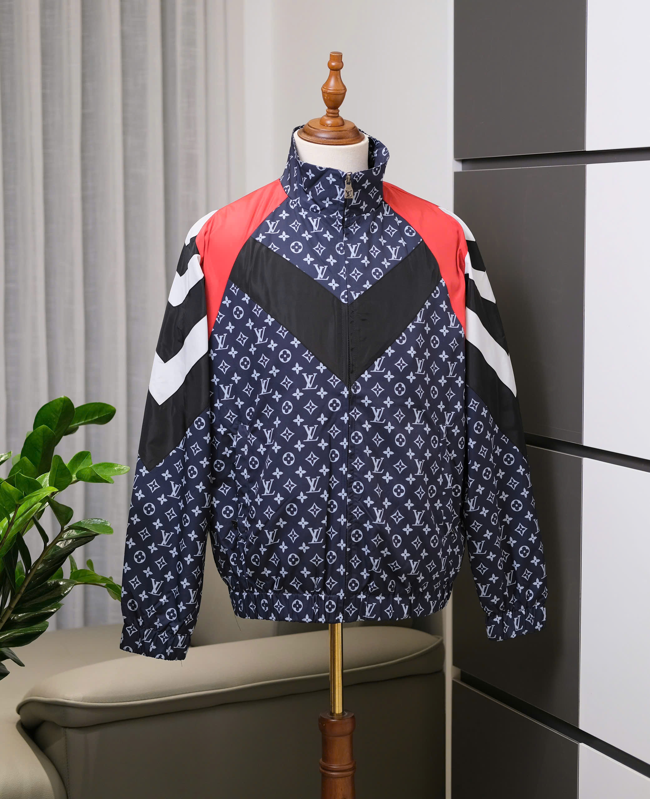 Áo khoác gió Louis Vuitton LV Xanh than monogram full check vai Like Auth S-L DDT