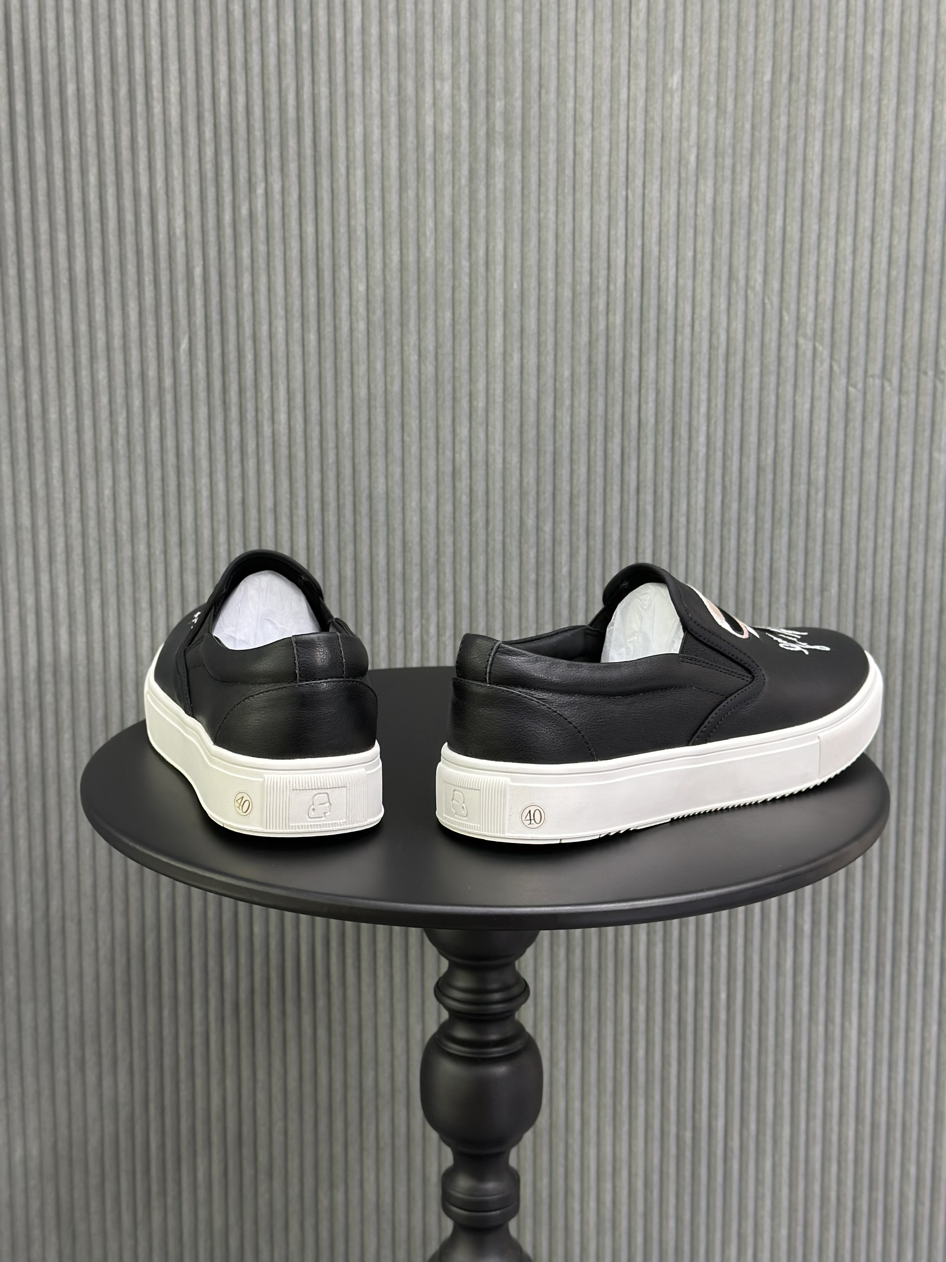 Giày slipon Karl Đen hình dân chữ ký Like Auth 38-43 VTN