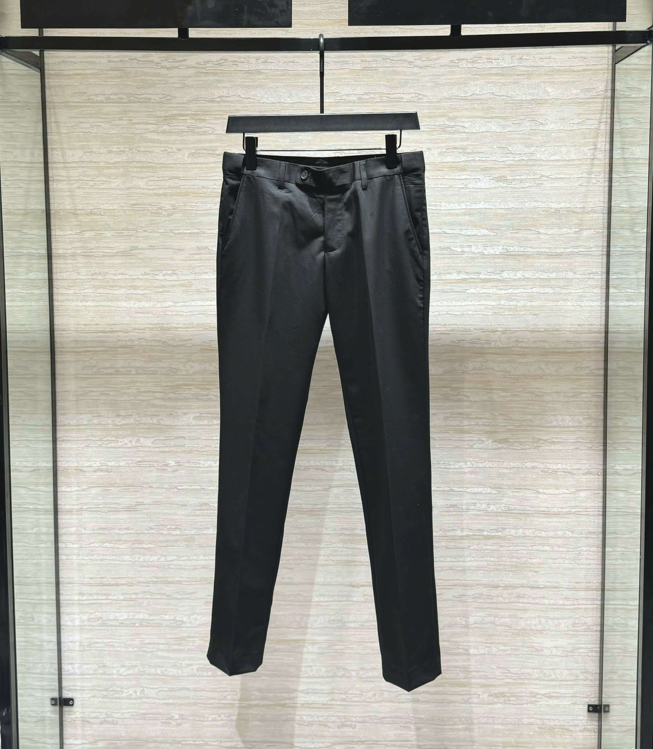 Set bộ Vest Gucci GC Đen logo tag Ong bạc new 2026 Like Auth 46-54 DDT