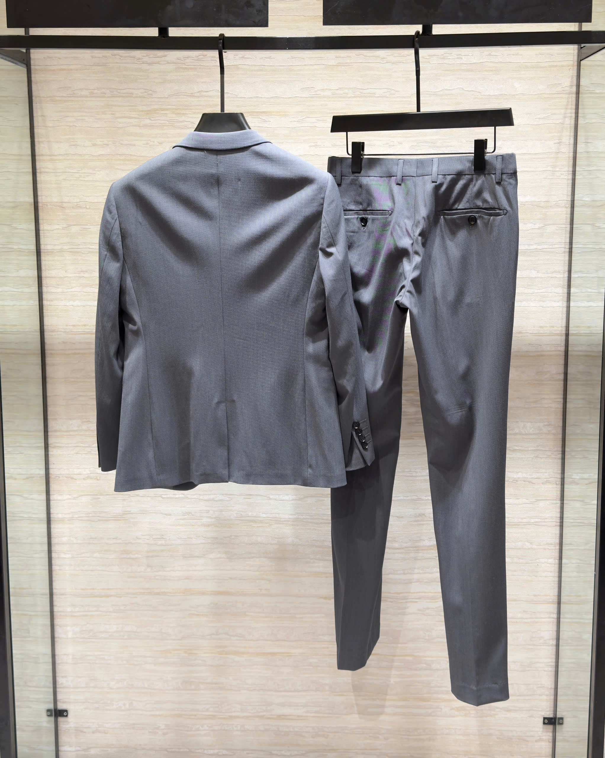 Set bộ Vest Fendi Xám logo thêu đôi mắt Vàng new 2026 Like Auth 46-54 DDT